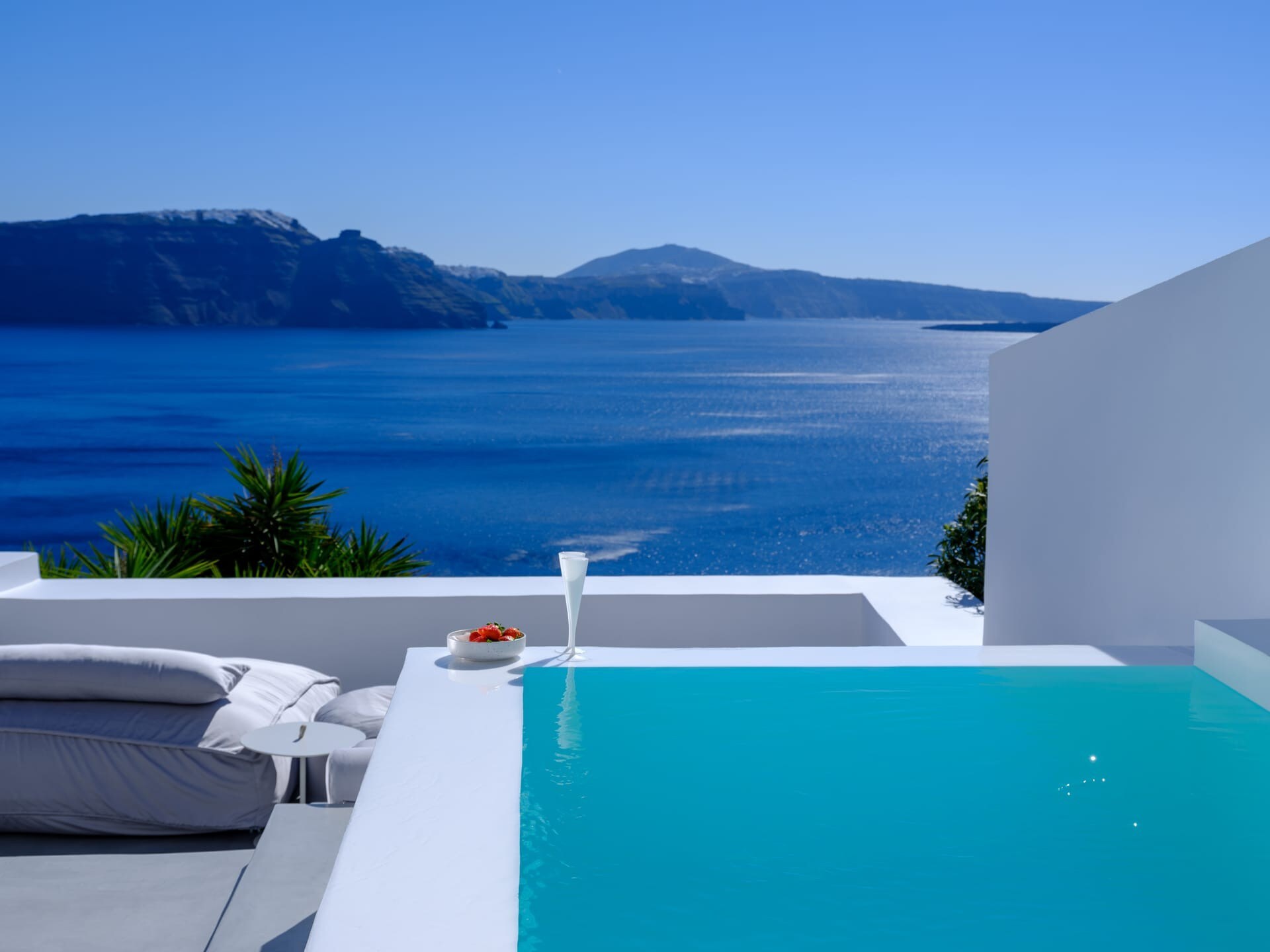 Property Image 2 - LCV Oia | Lathouri Cave Villa with Heated Plunge Pool