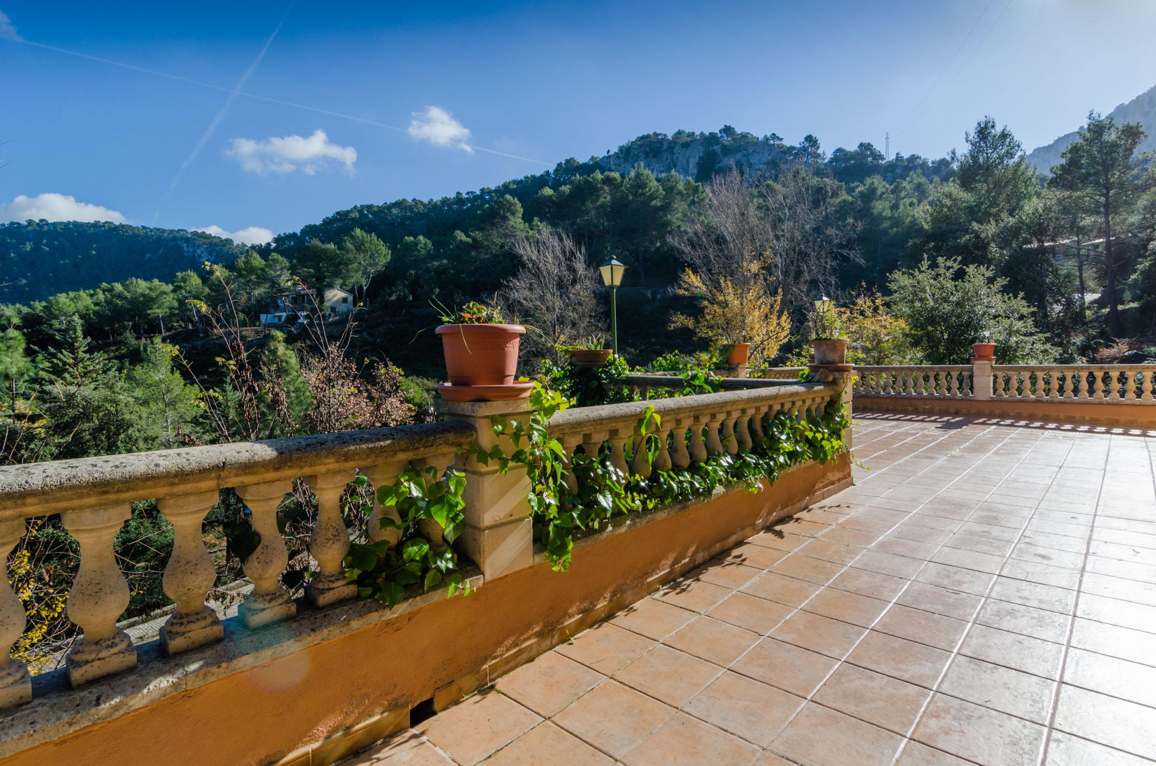 Property Image 2 - ES VINT I NOU - Beautiful house with great terrace amidst the mountains.