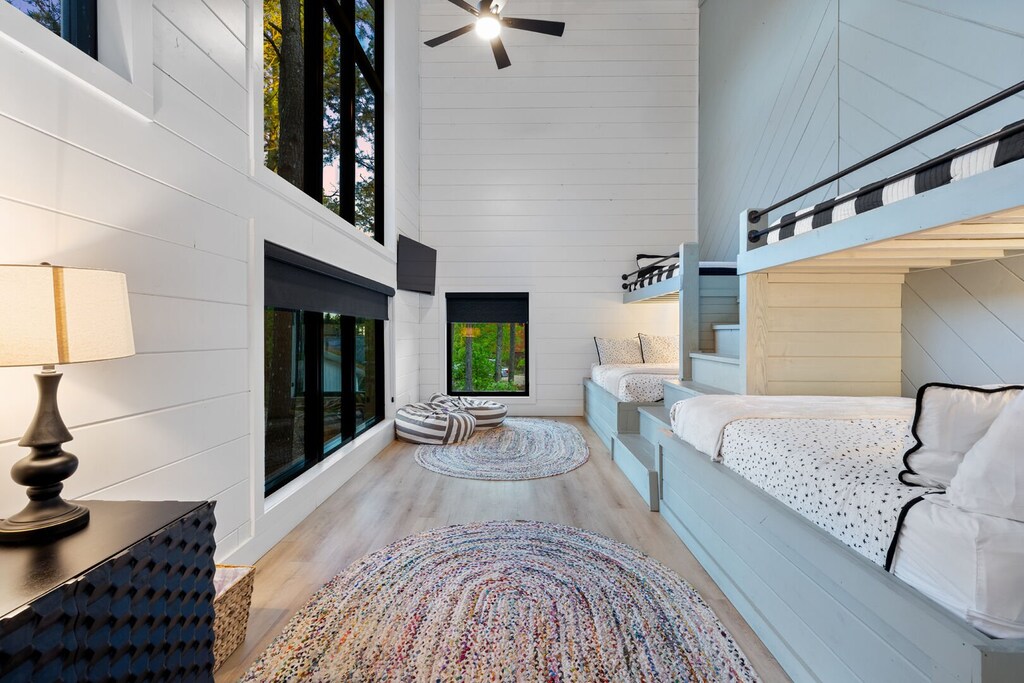 Bunk area upstairs (2 twin over queen, sleeps 6)