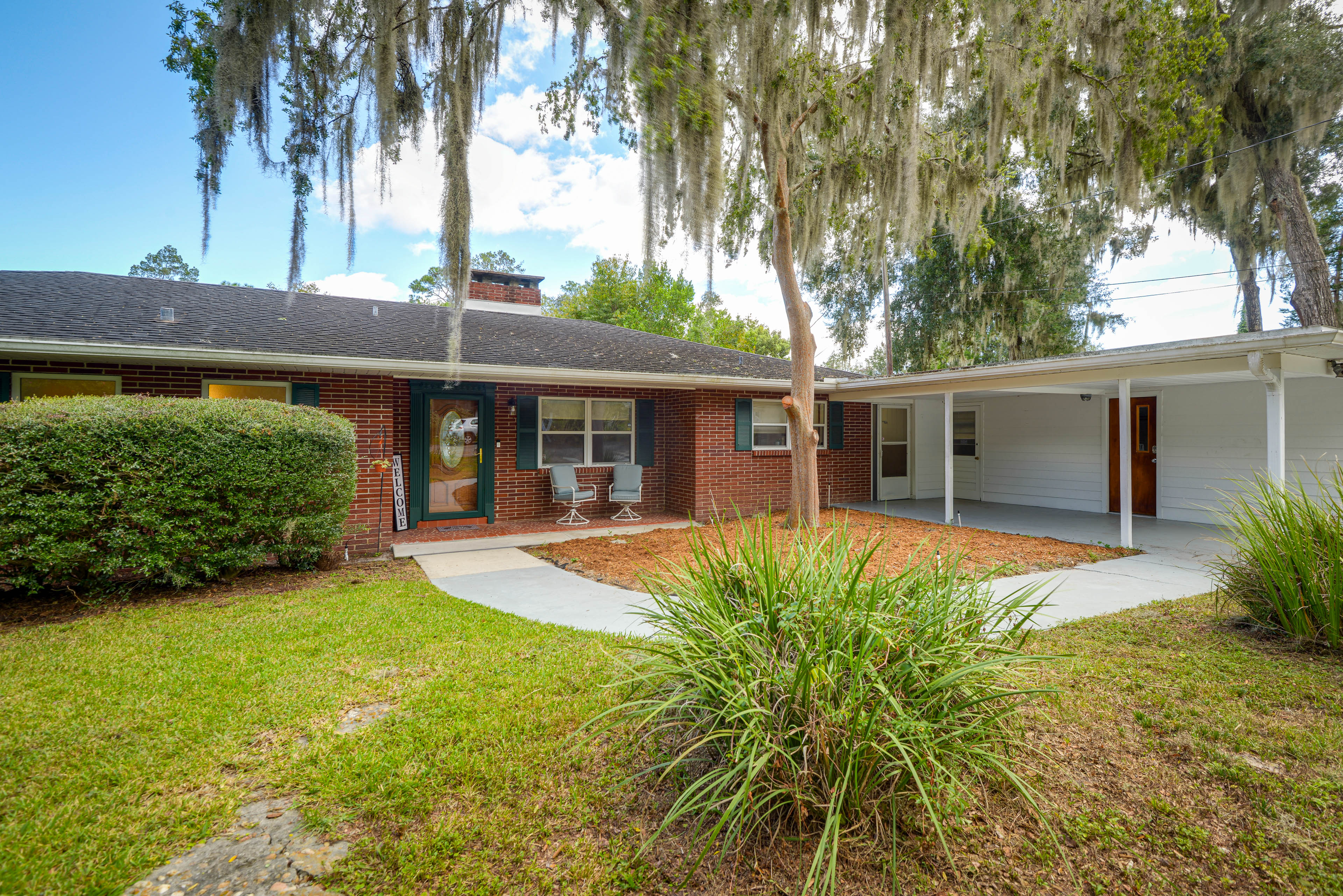 Property Image 2 - Lakefront Keystone Heights Home w/ Boat Dock!