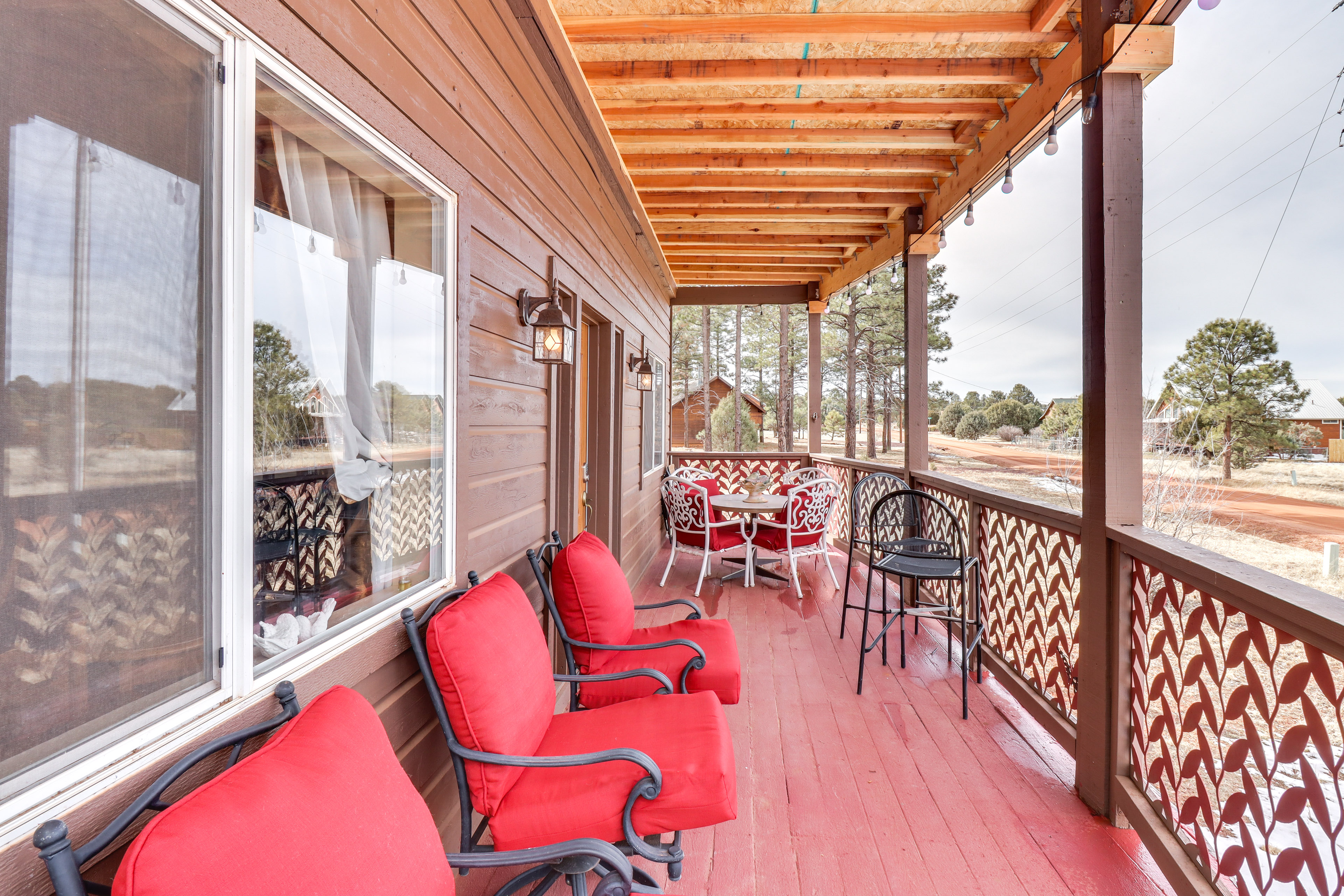 Property Image 1 - Peaceful Heber-Overgaard Cabin w/ Deck & Grill!