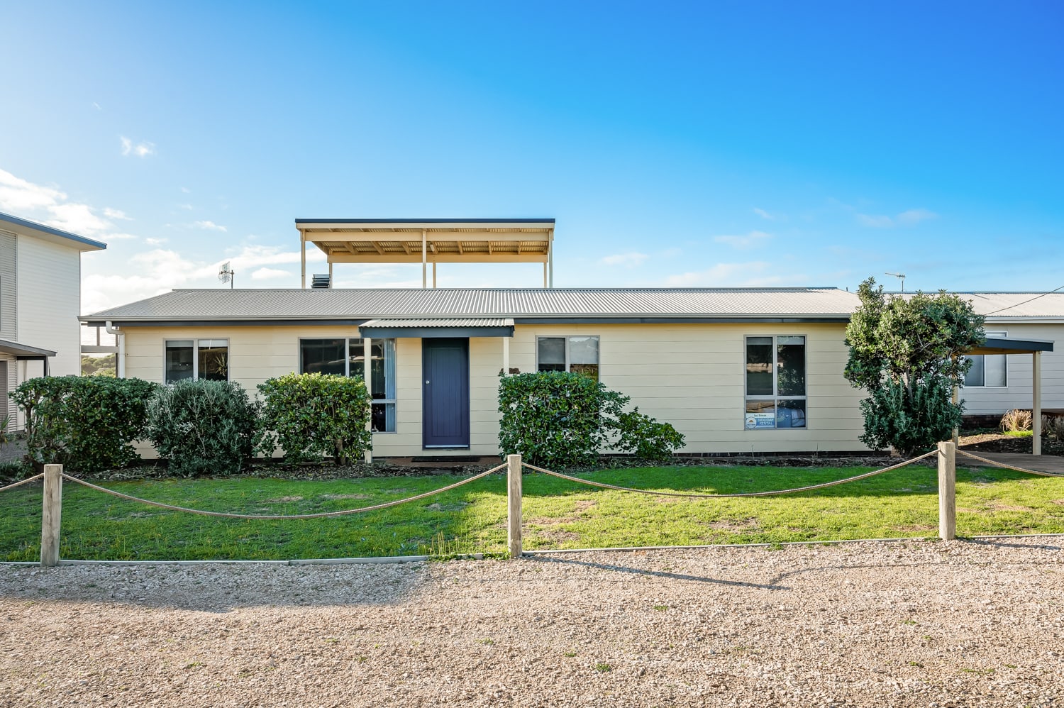 house front, check out the roof top viewing deck!