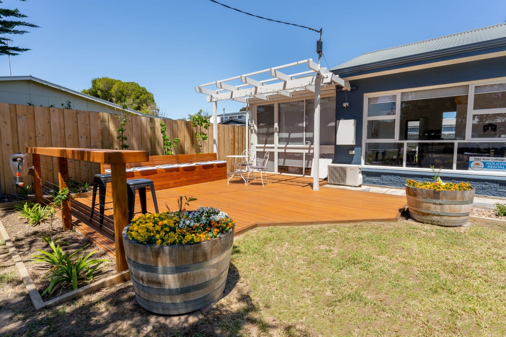 Enjoy relaxing on the front deck while you watch the world go by.