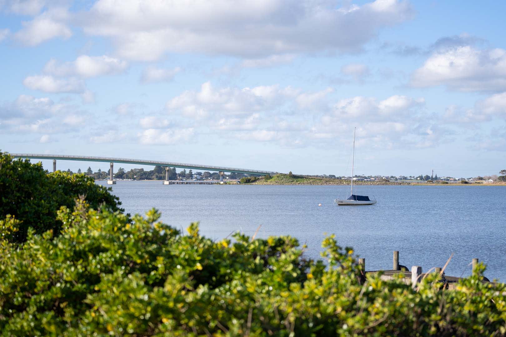 Wild Rose Cottage, WIFI, 100M to the water