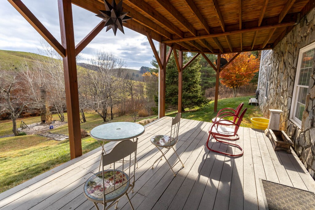 Lower Level Deck Seating
