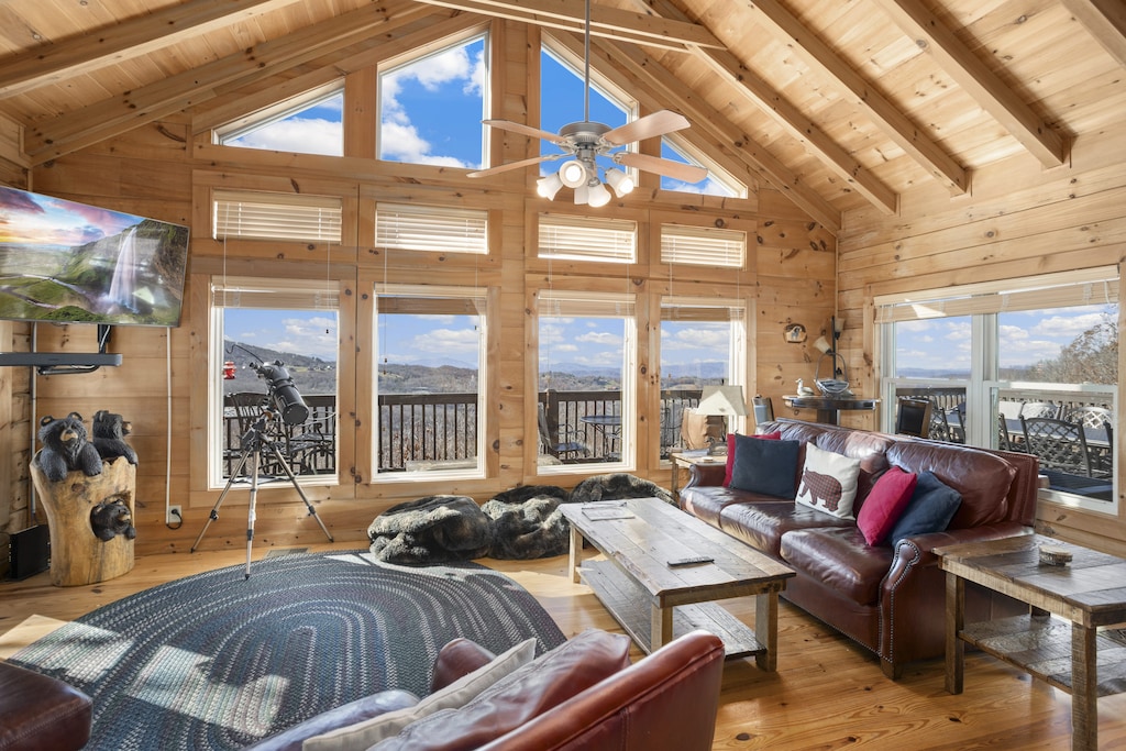 Welcome to House of Views!