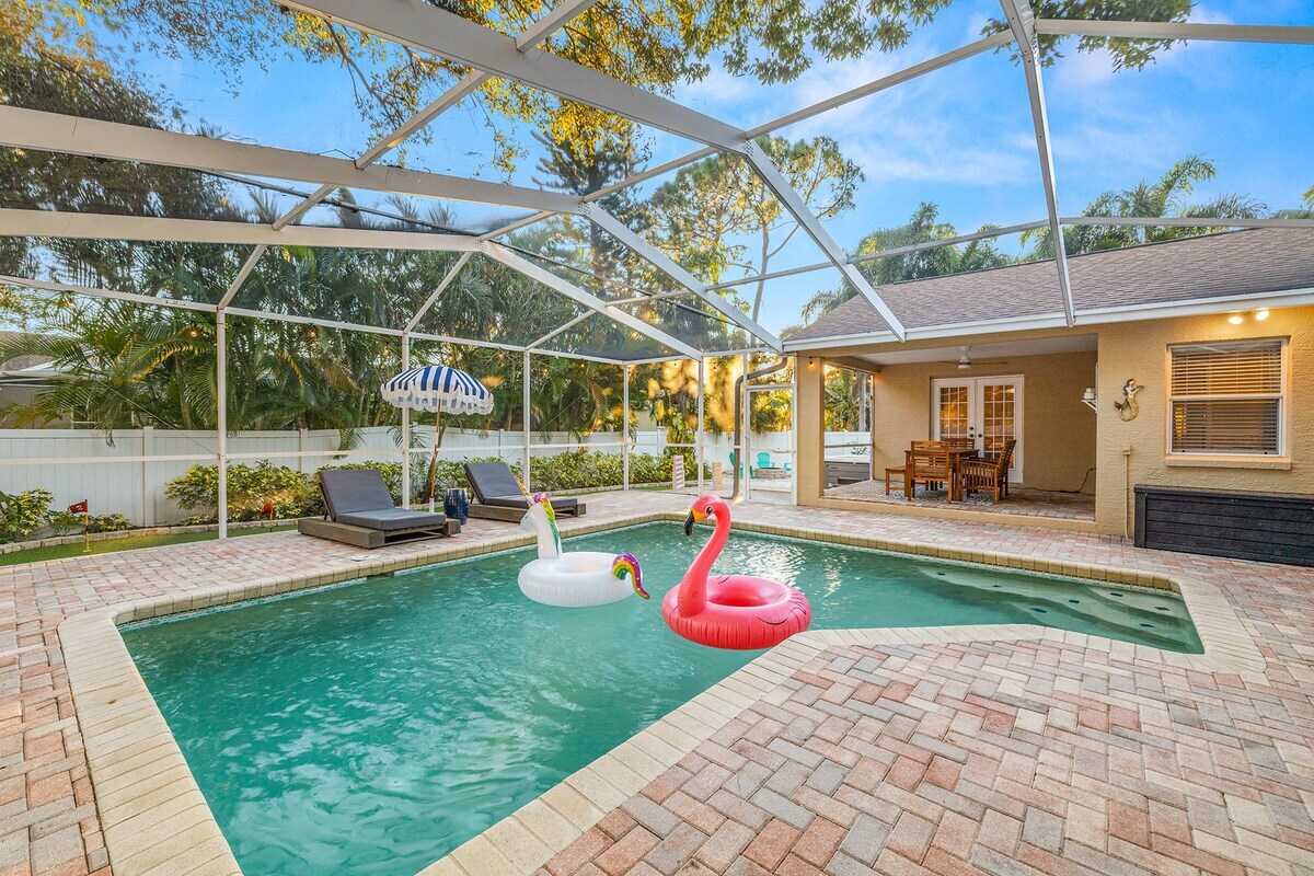 Endless Relaxation by the Spacious Backyard Pool
