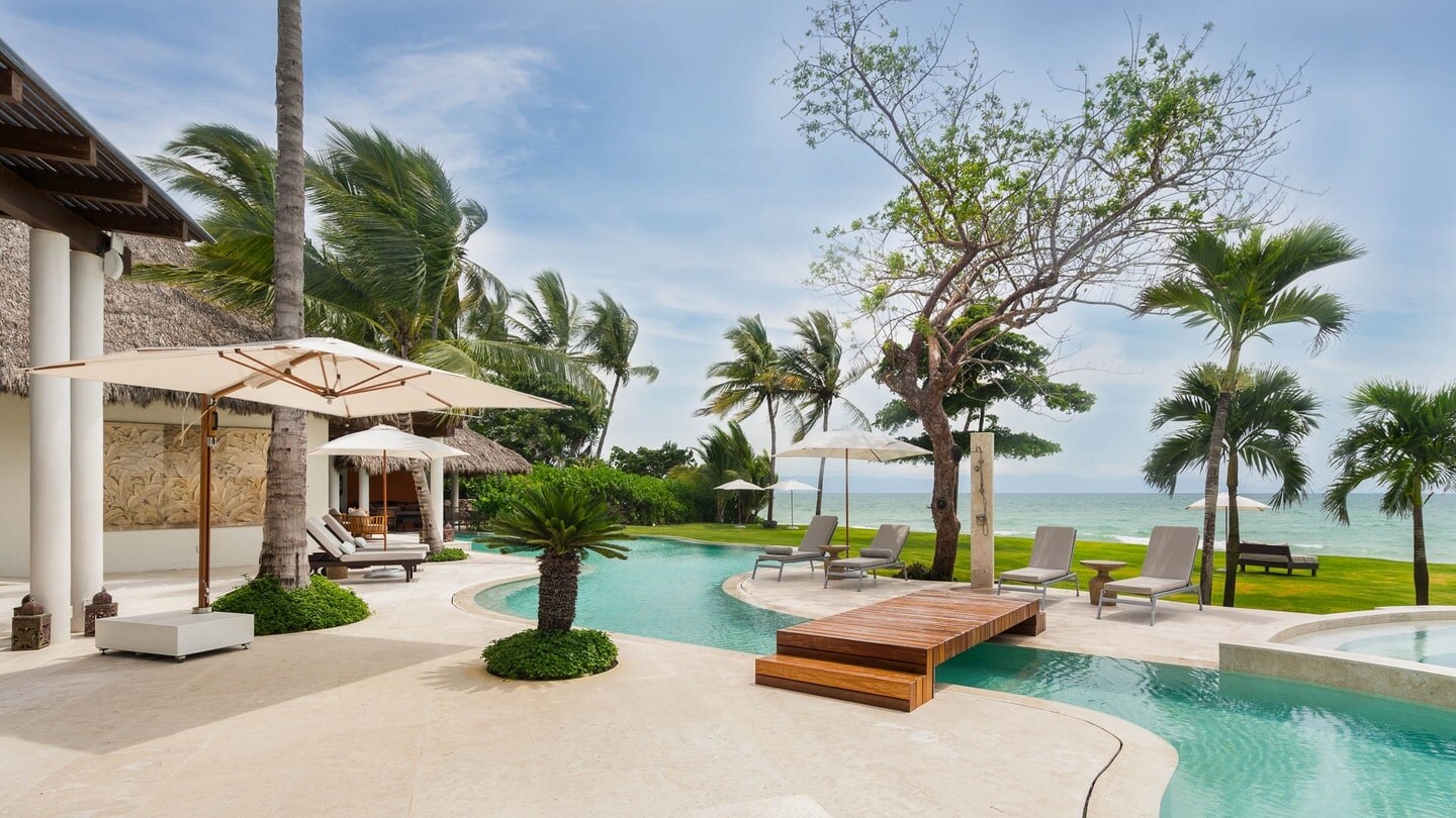 Property Image 2 - Impeccable Beachfront Mansion in Punta Mita