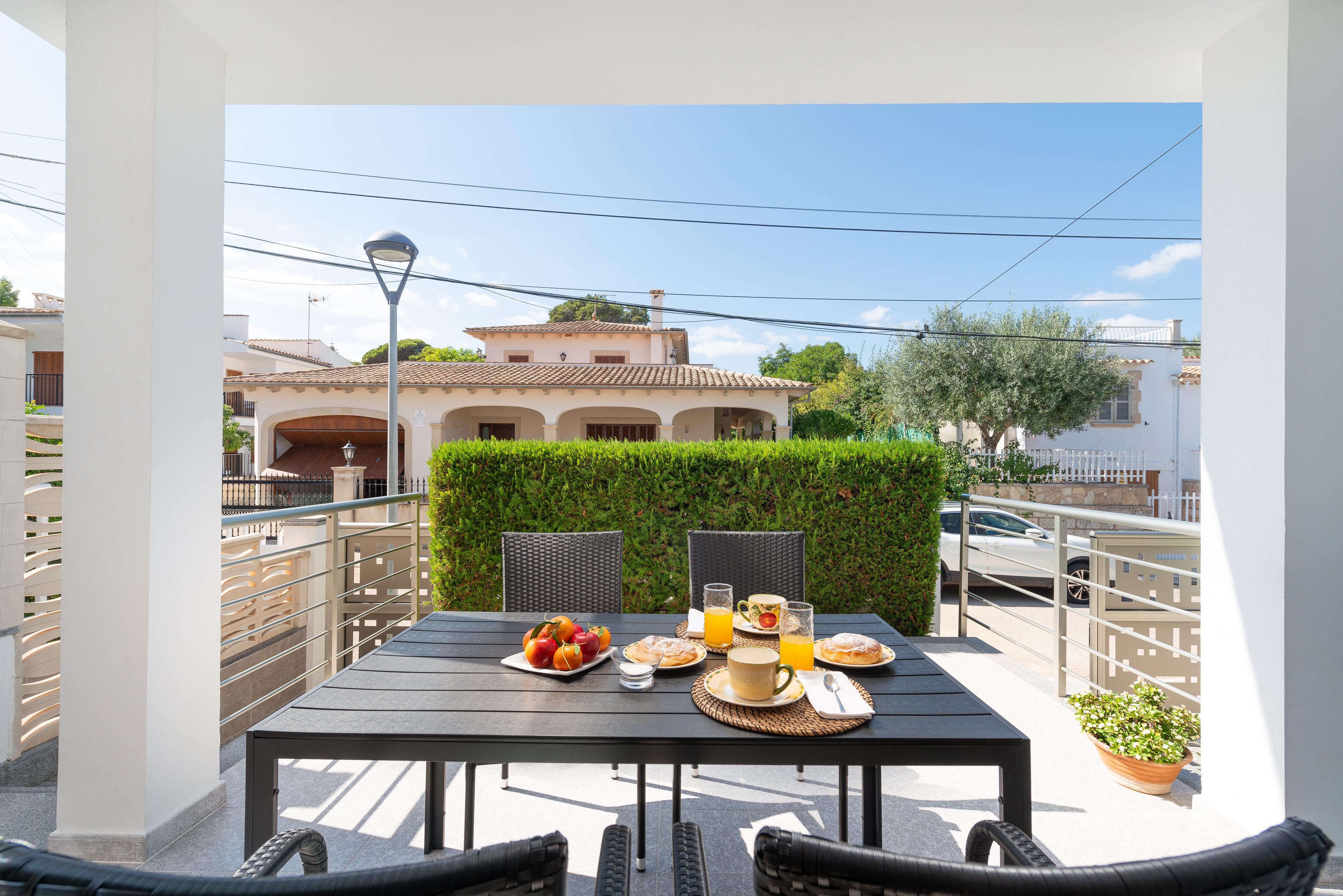 Property Image 1 - VILLA ISABEL - Great holiday home with several terraces near the beach. Free WiFi