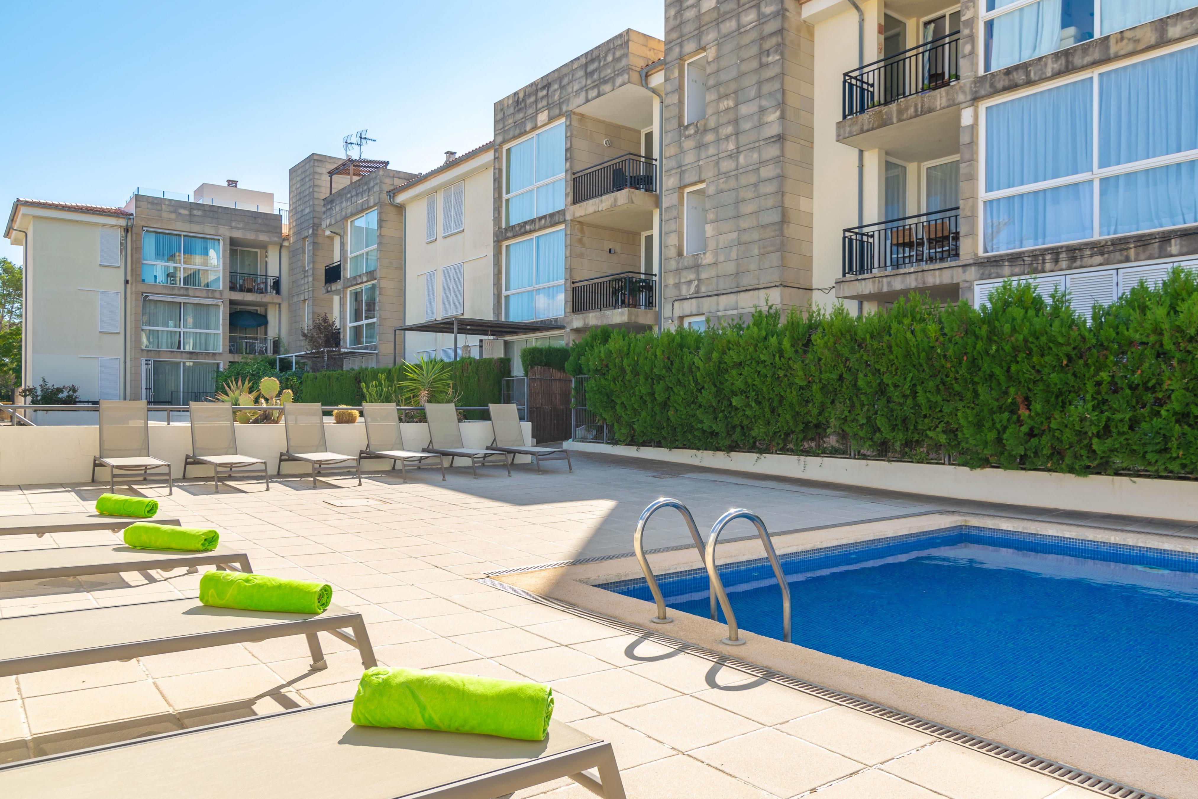 Property Image 2 - MIRELLA - Fantastic apartment with shared pool near the beach. Free WIFI.