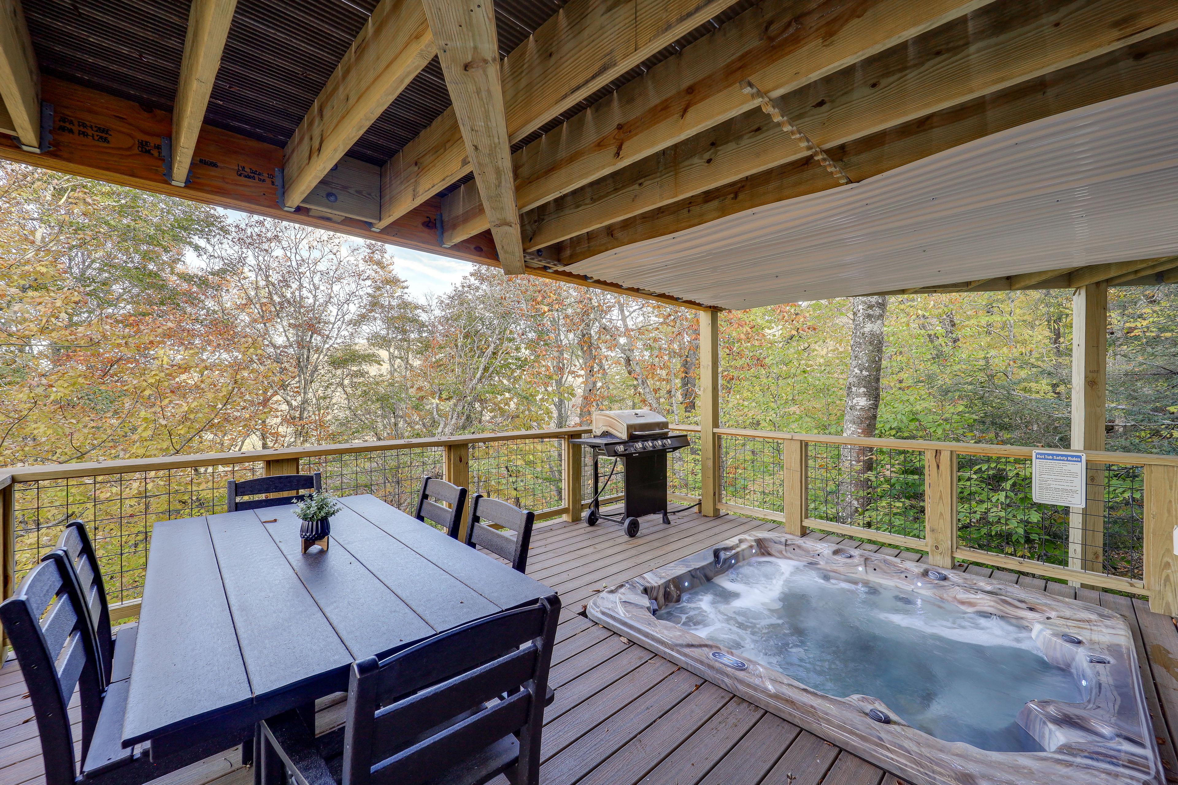 Property Image 2 - Beech Mountain Cabin w/ Hot Tub: 1 Mi to Slopes!