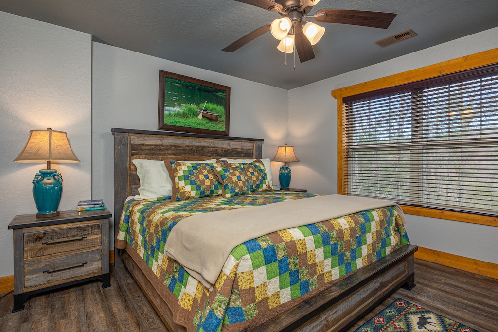 mountain-sunrise-pool-cottage-34