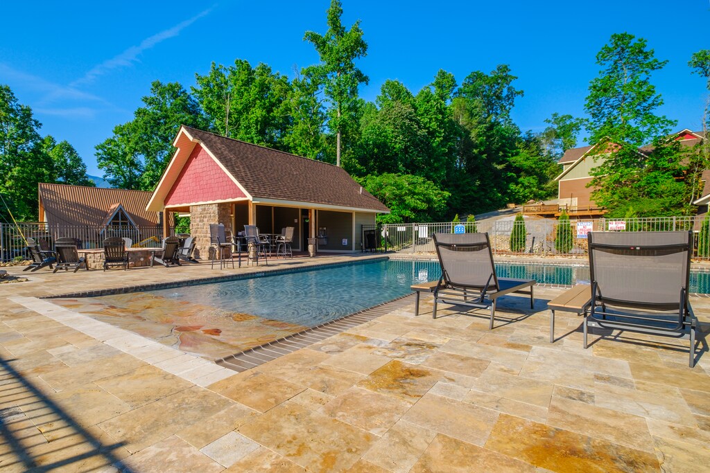 Pool 1 of 1