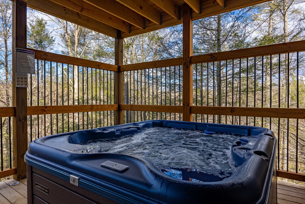 mountain-sunrise-pool-cottage-38