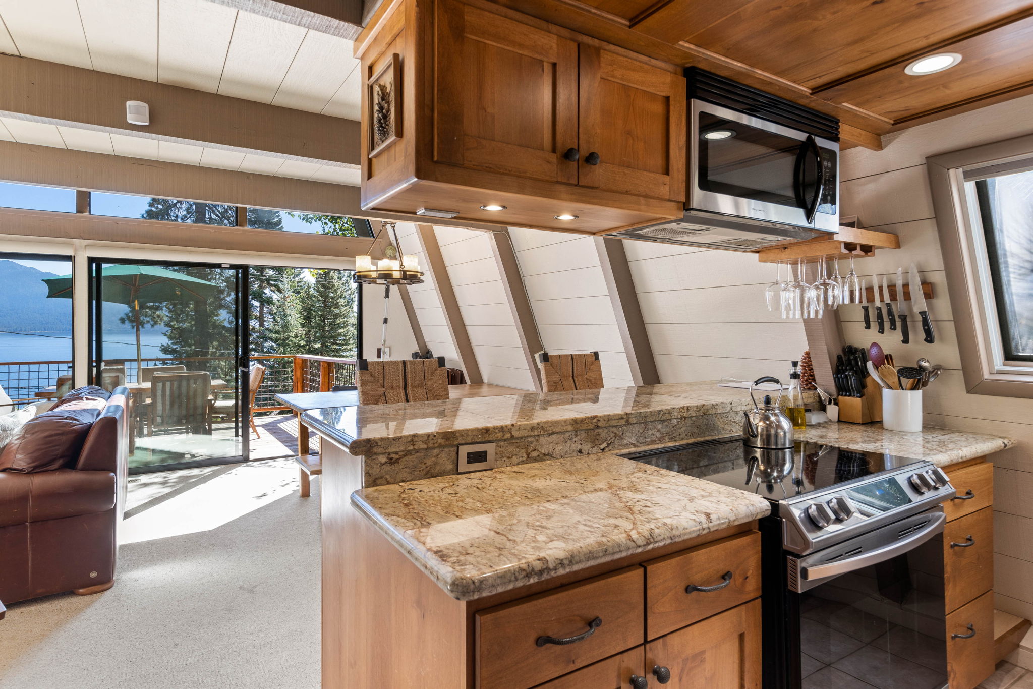 Livin’ on the Edge Home Rental in Crystal Bay