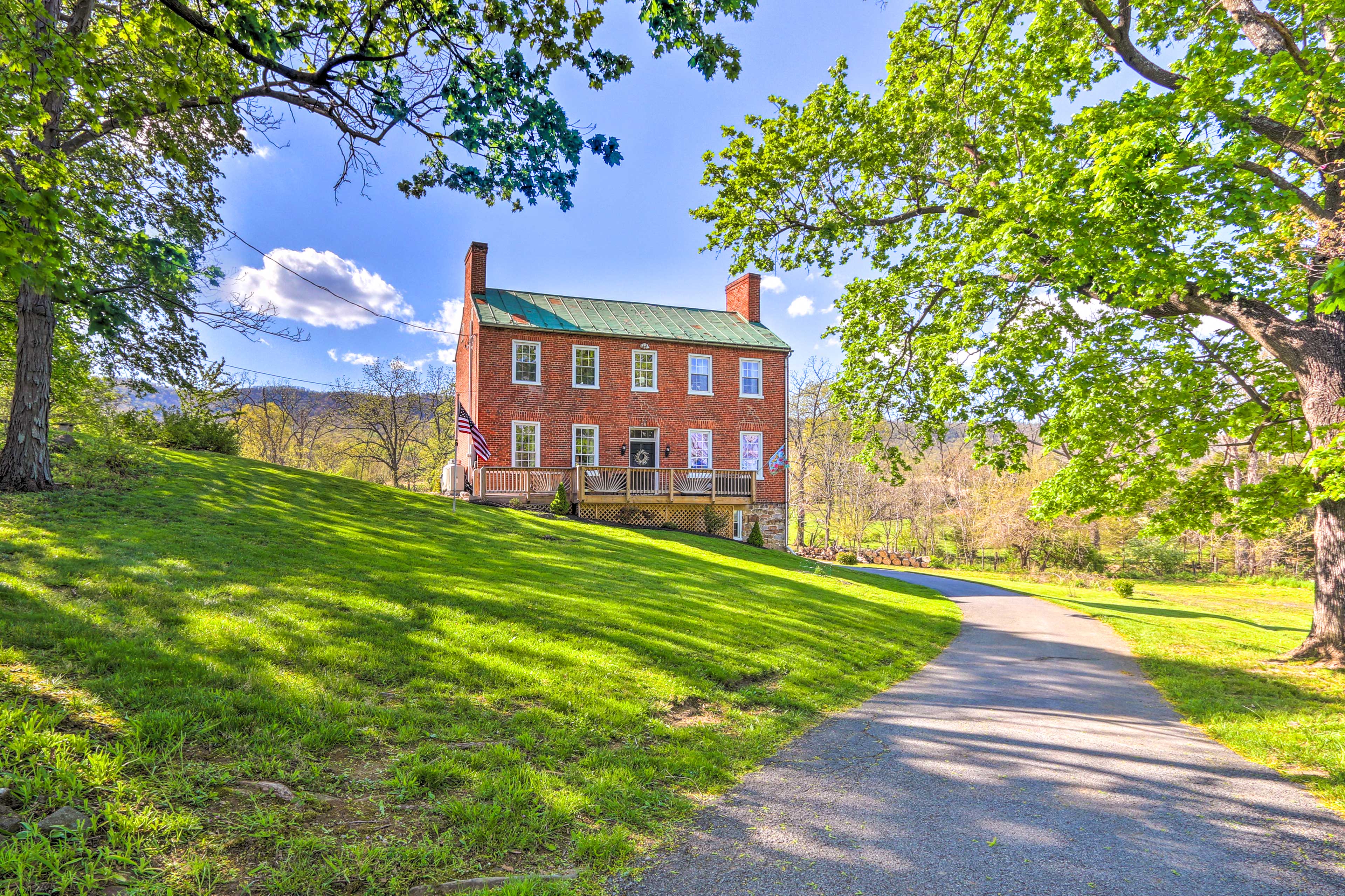 Property Image 1 - Historic ’Hammond House’ w/ Wine Country View!