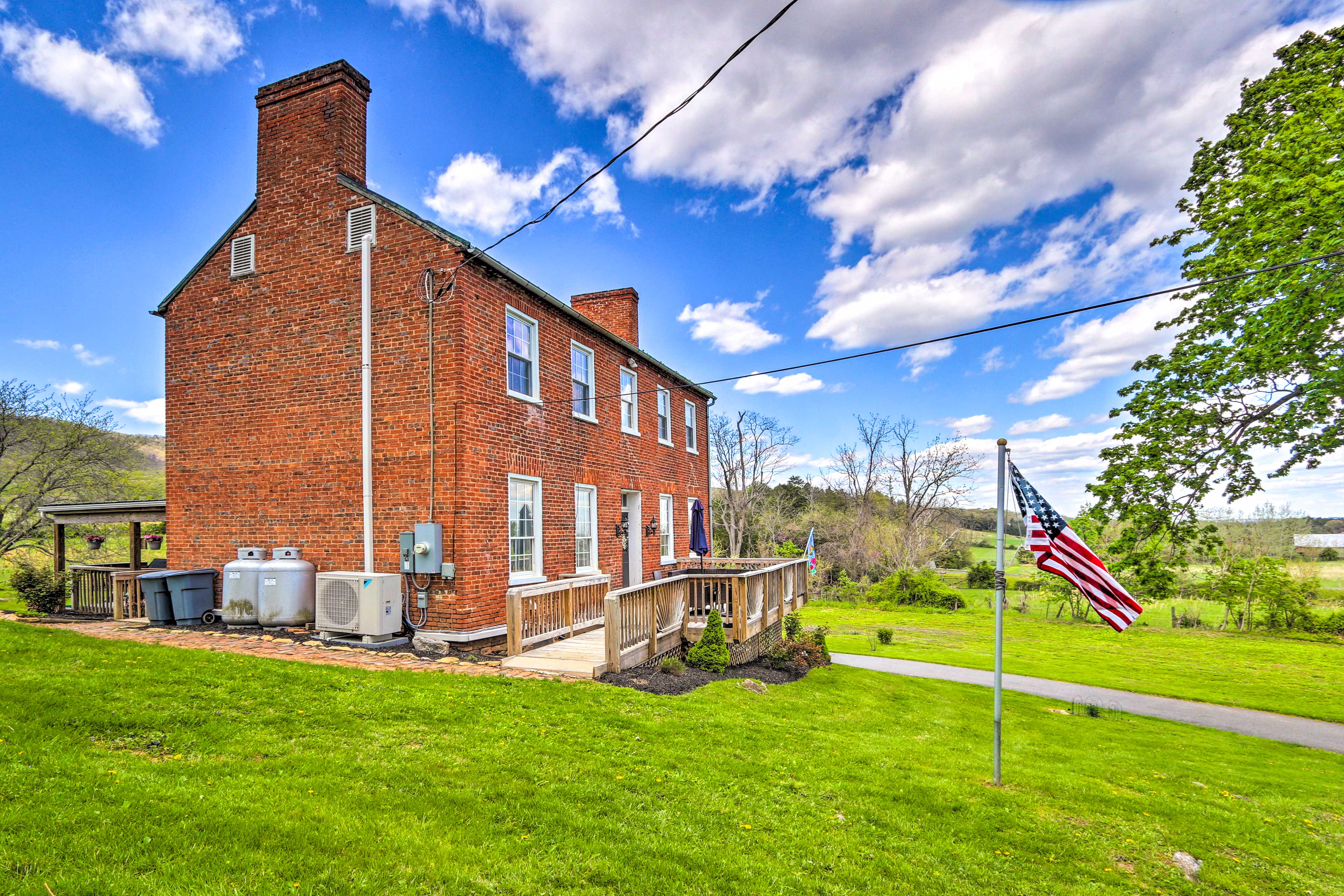 Historic 'Hammond House' w/ Wine Country View!