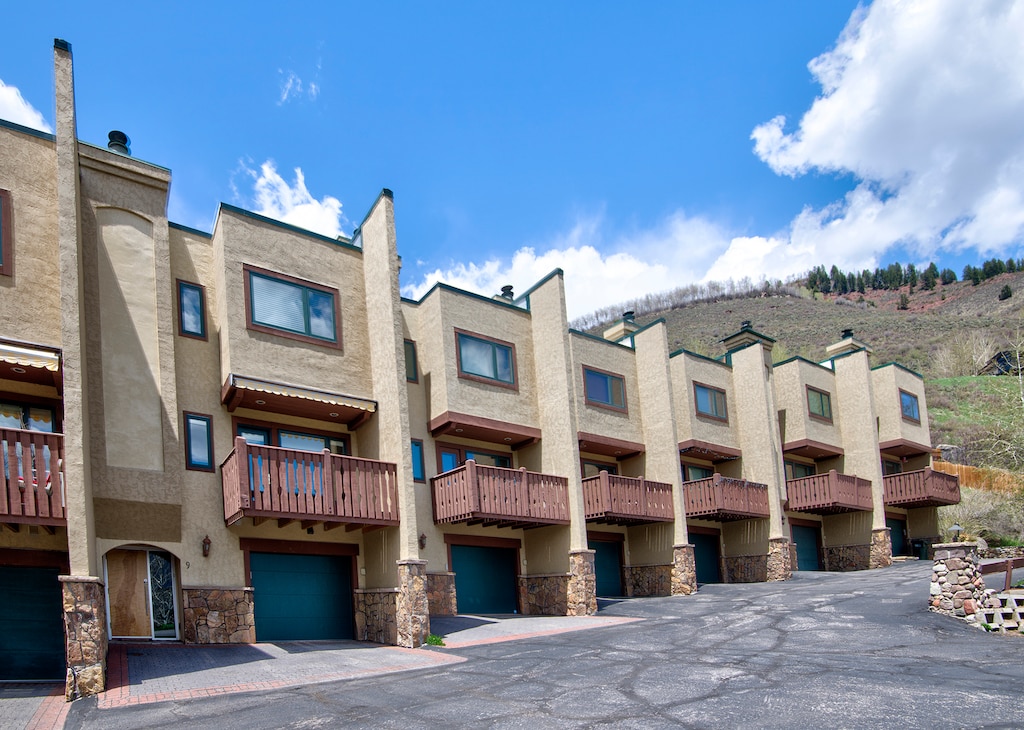 Eiger-Chalet-9-MLS_01