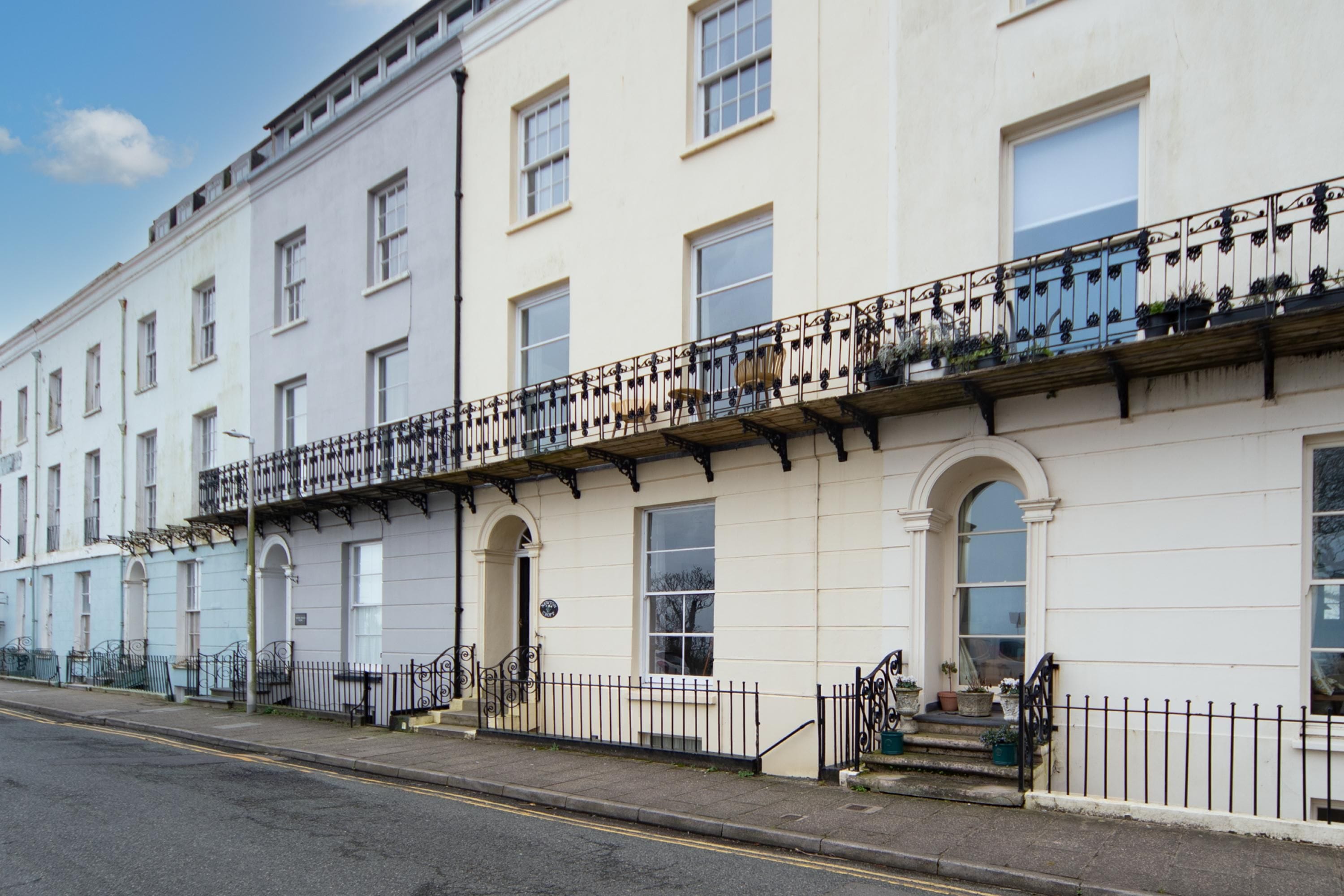 Property Image 1 - Newton s Cradle -  Seafront  Close to Beach