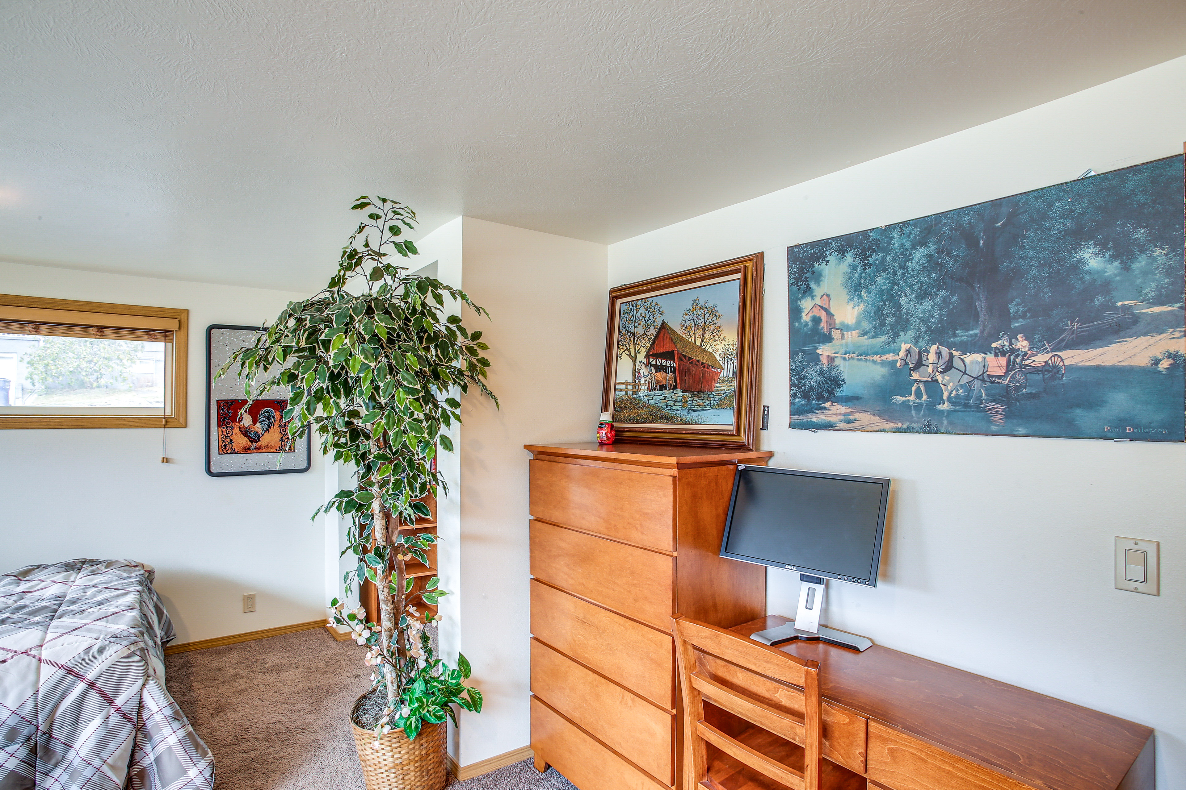 Spacious Coeur d 'Alene Home: Near Everything!