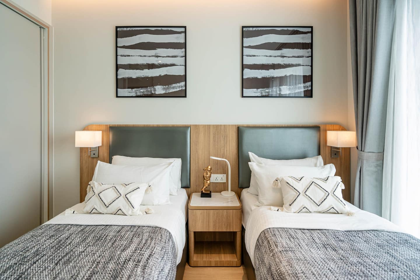 High-Floor Luxury Home with Pool & Gym