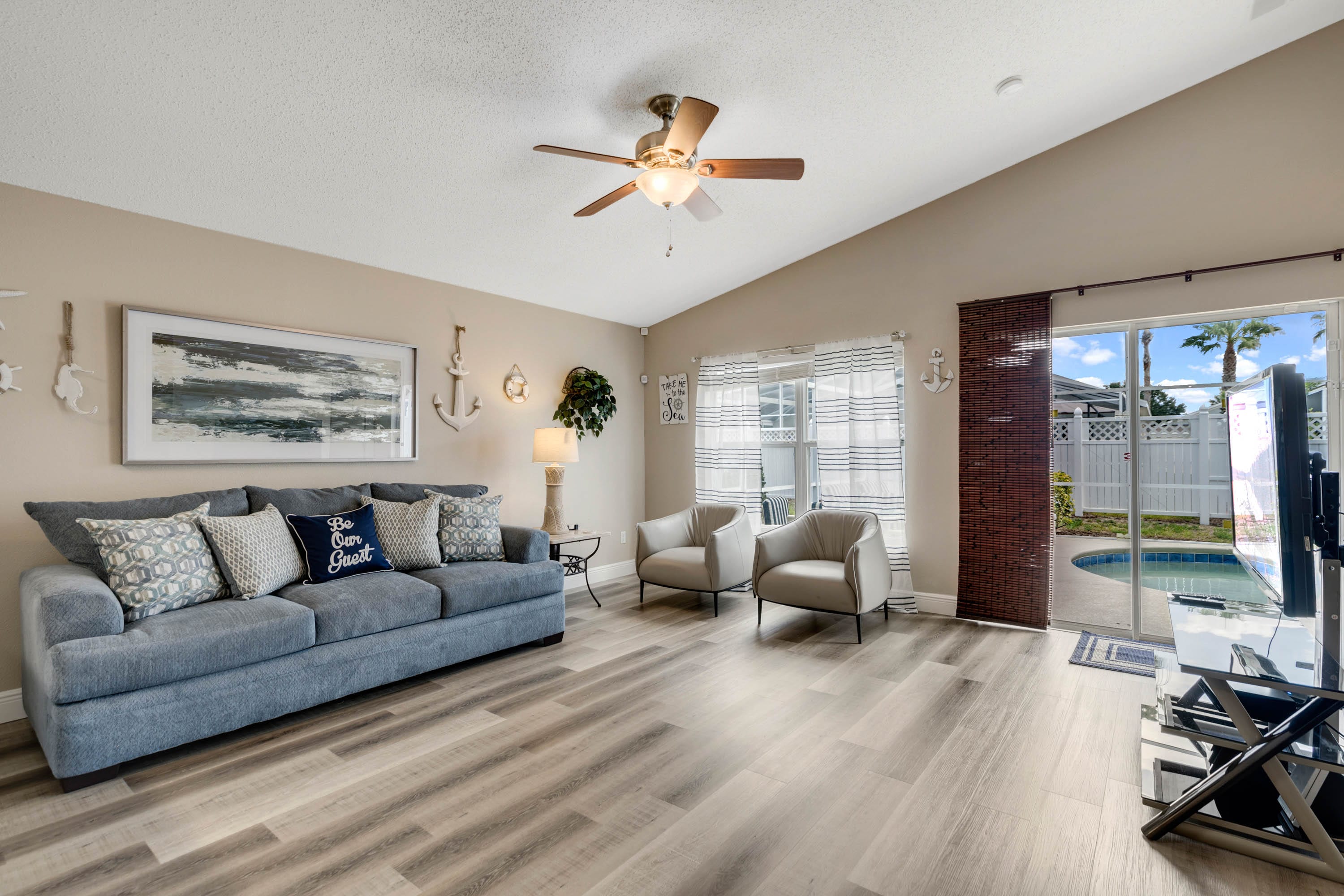 Property Image 2 - 4 Bedrooms/ 2 Bathrooms Davenport (168 EA)