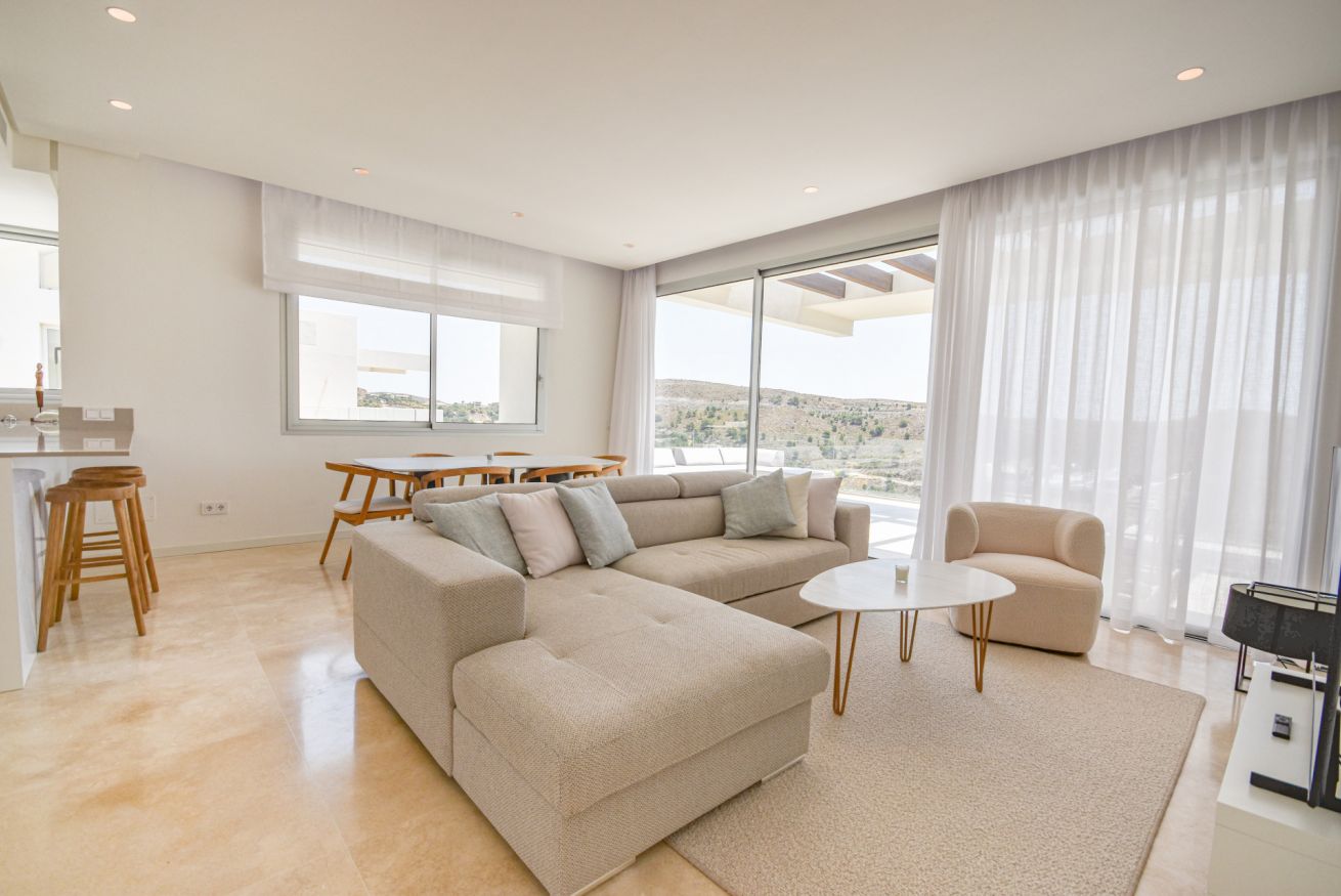 Property Image 2 - Apartment with private garden in Marbella Club Hills, Benahavís