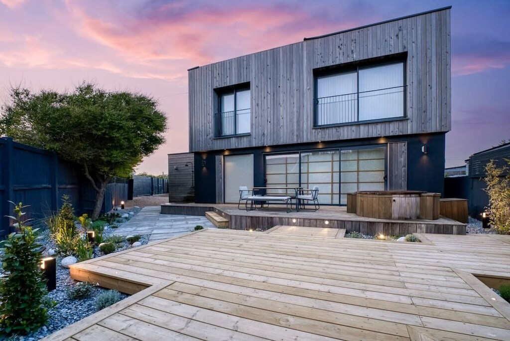 This ultra-modern house is what you need for a perfect getaway with family or friends