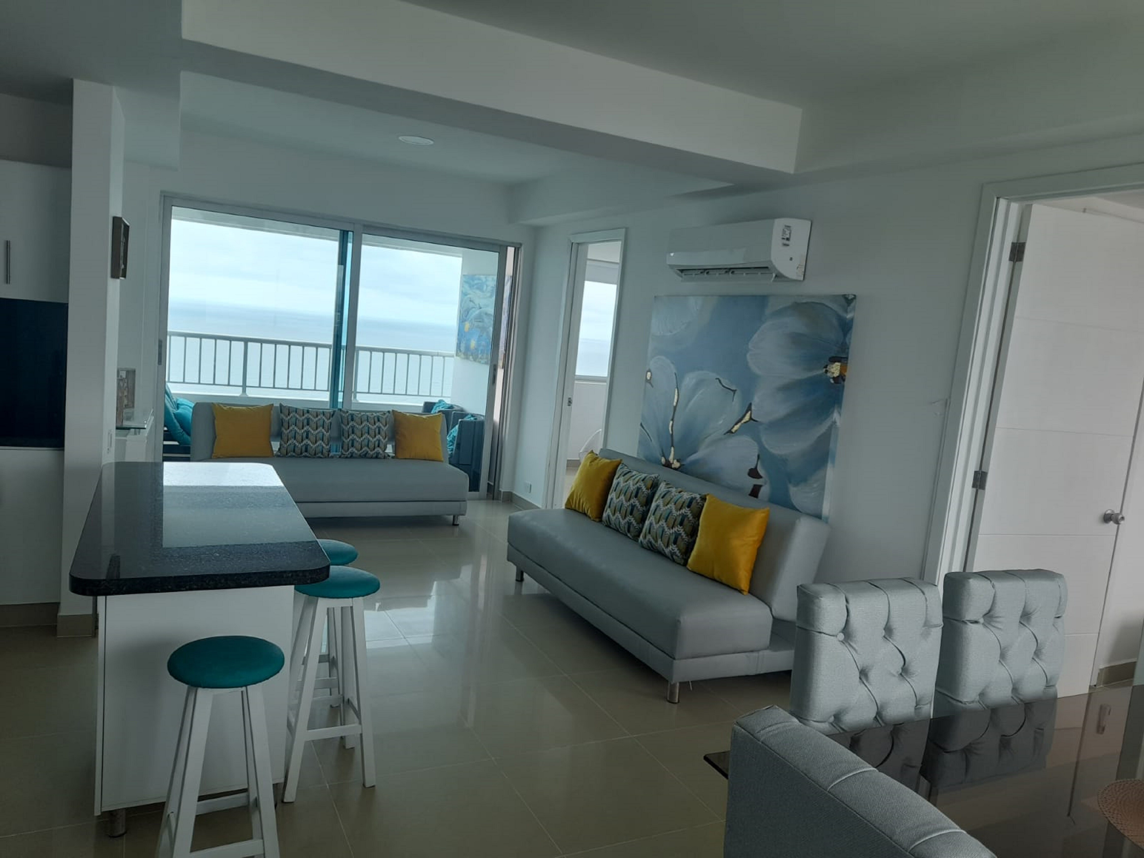 2 Bedroom Beachfront Apartment 2P1-Al With Pool And WIFI