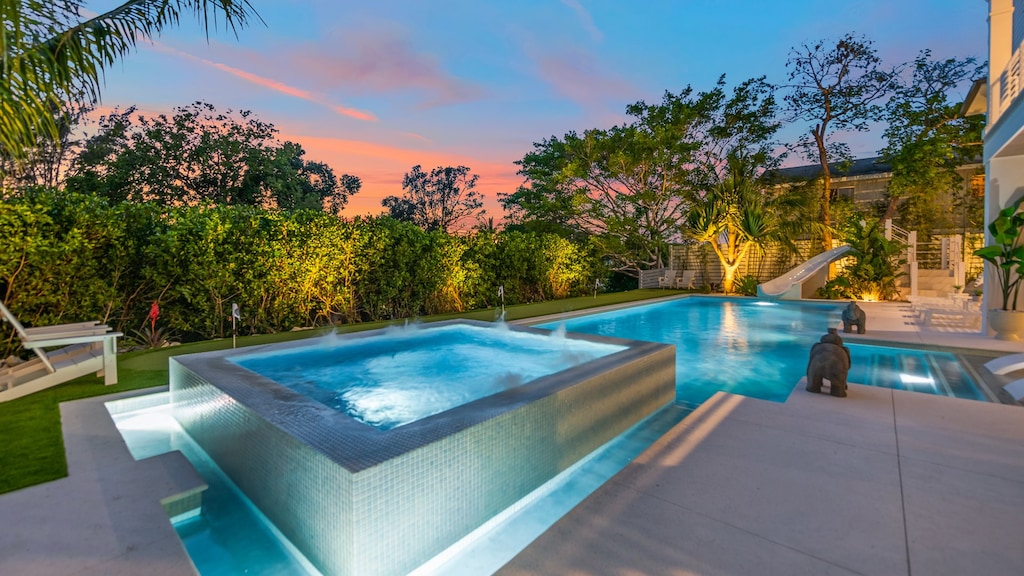 Twilight - Resort Style Pool w/ Waterslide and Spa - Mini Golf