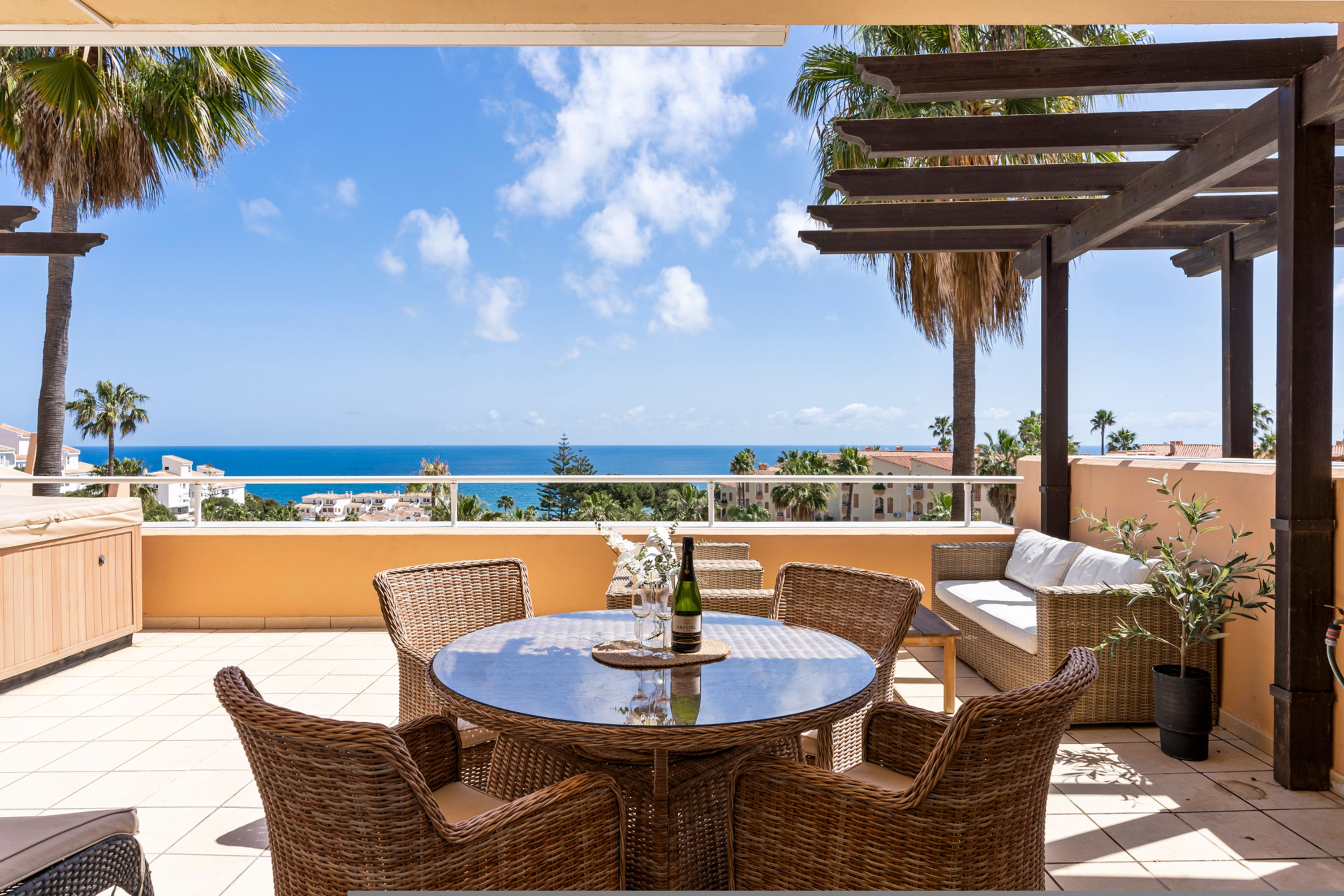 Property Image 1 - Malibu A5    Luxury 2BR Panoramic Sea View Ref 245