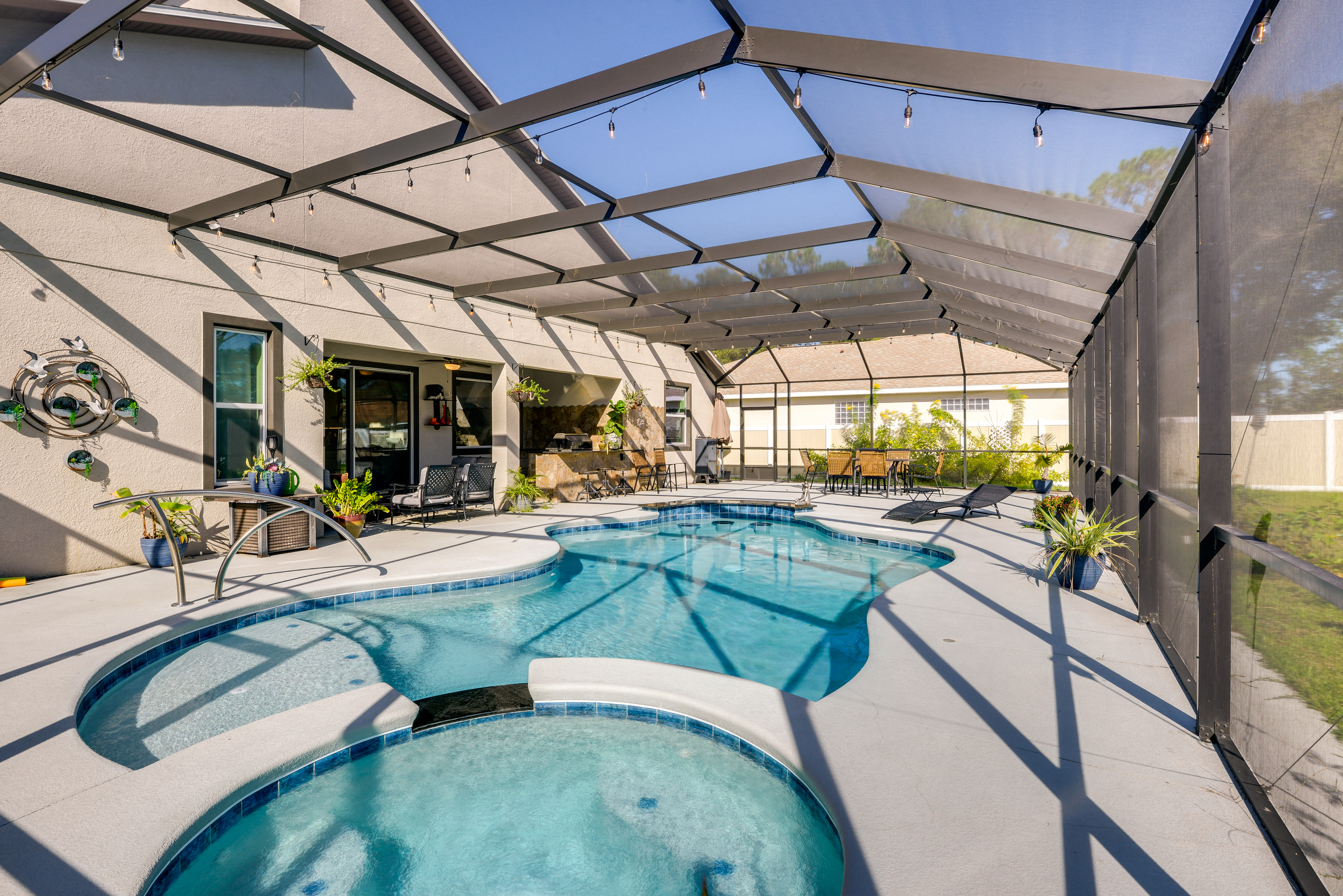 Property Image 1 - Palm Coast Paradise: Pool, Spa & Outdoor Kitchen