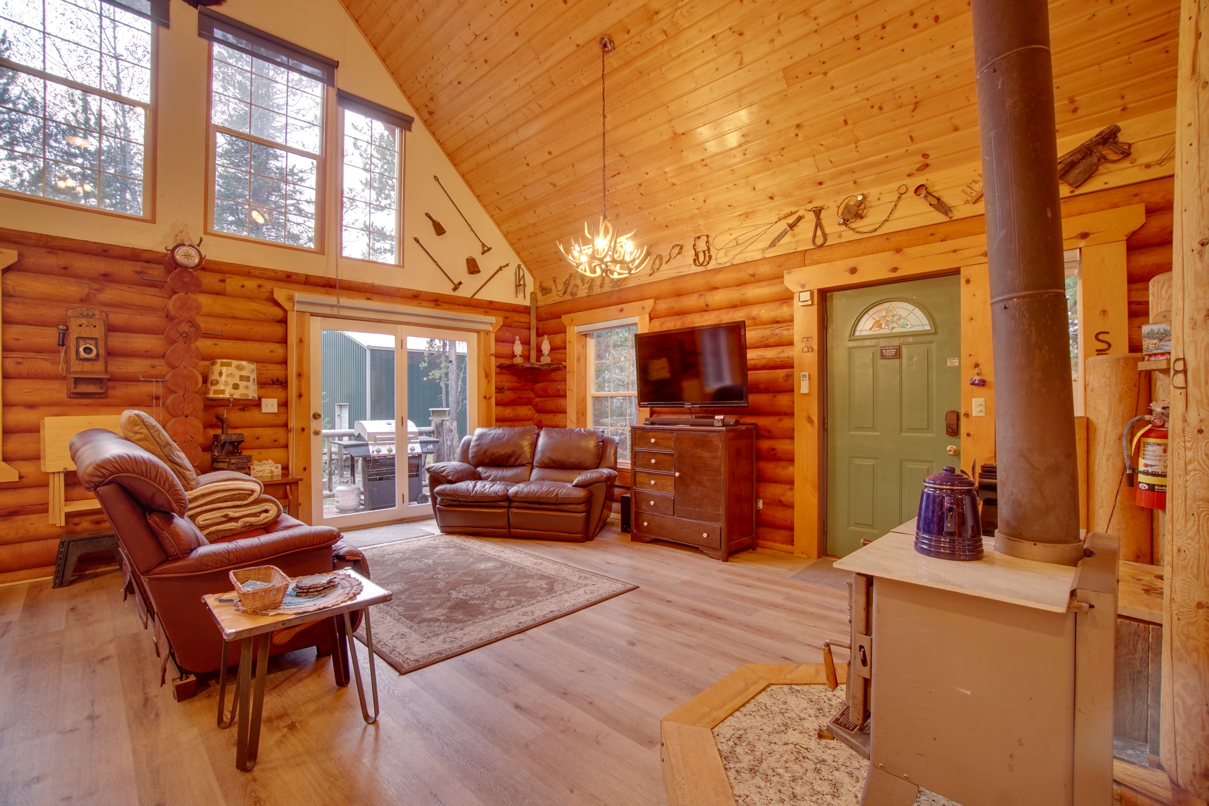 Property Image 2 - Donnelly Cabin w/ Private Deck: Near Lake Cascade!