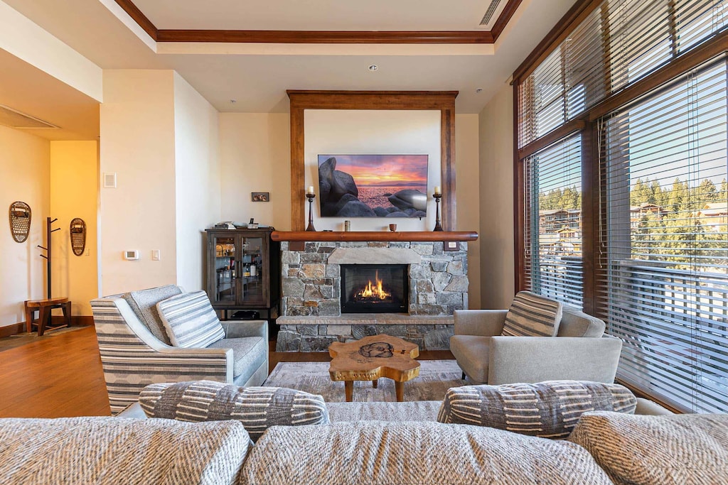 4001 Northstar Dr Unit 103-print-003-003-Northstar Dr 103Indoor05-3308x2205-300dpi