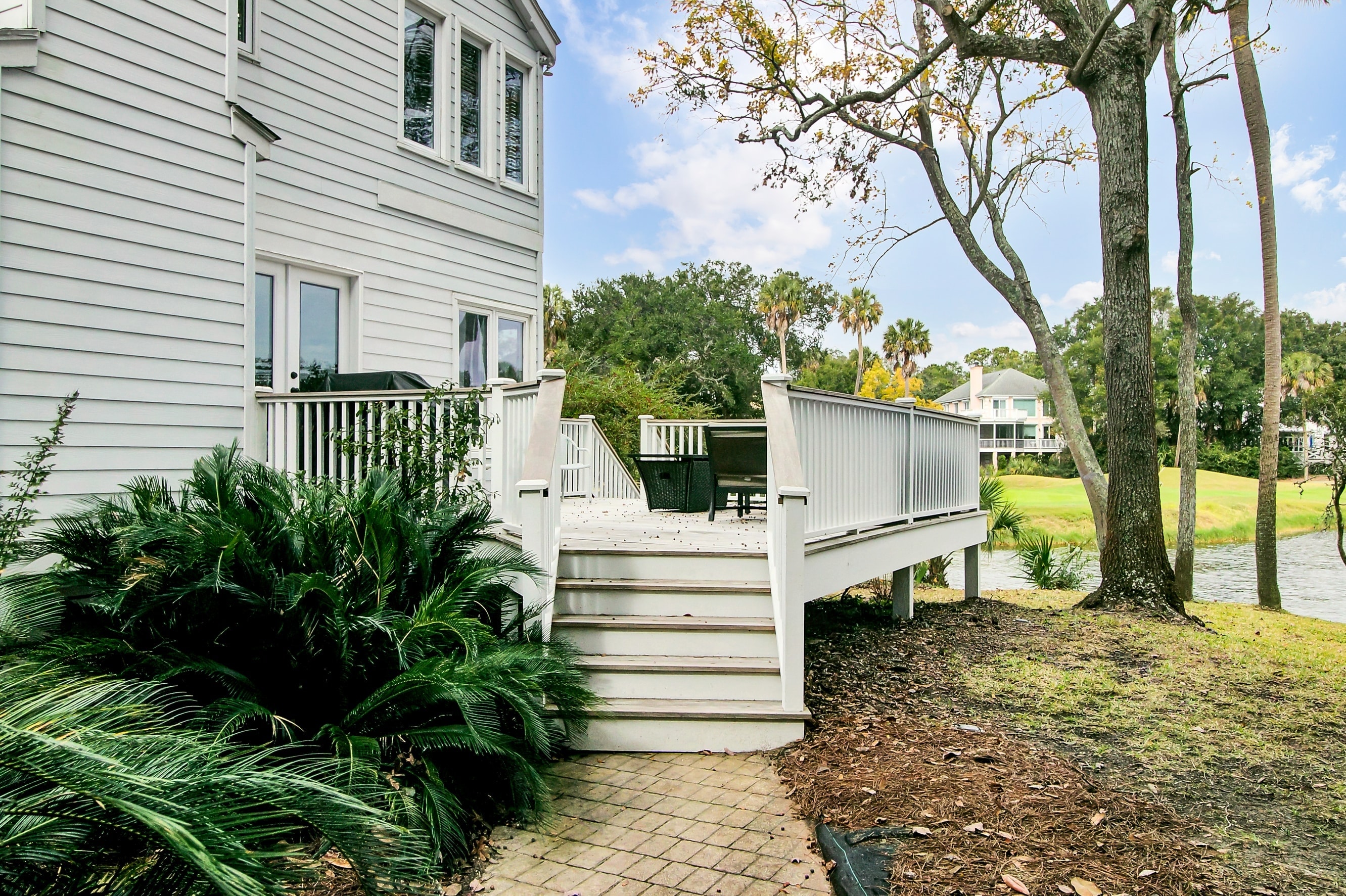 Property Image 2 - 17 Oyster Row| Lakefront Charm