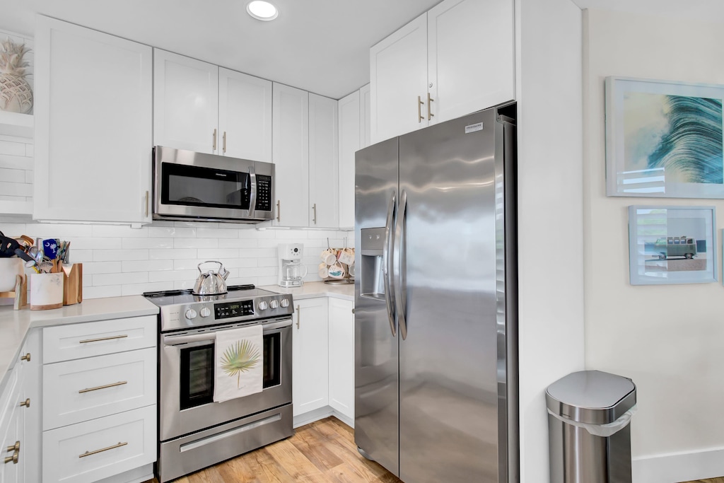 Newly updated kitchen appliances.