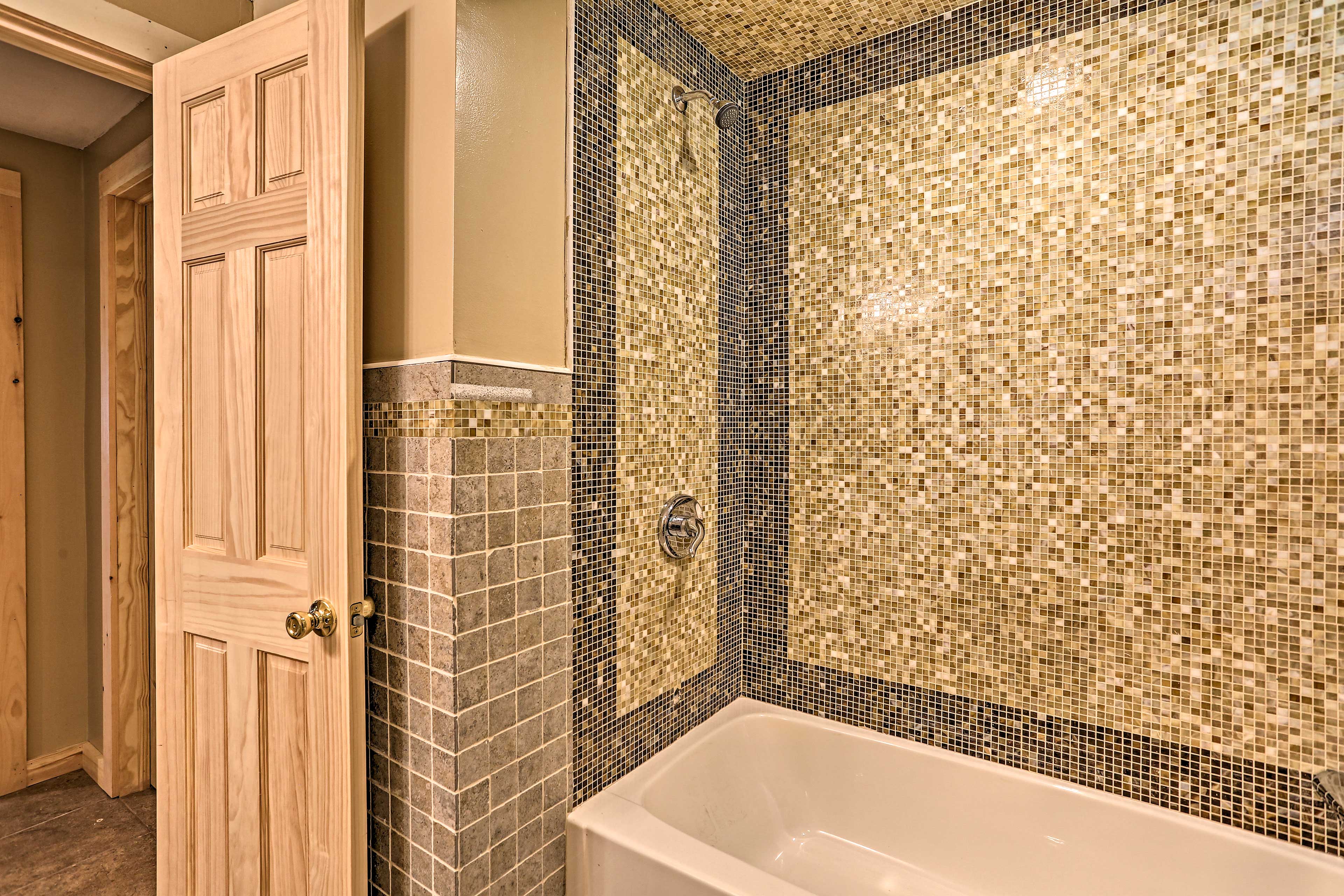 Catskills Home w/ Deck & Game Room: 14 Mi to Ski!