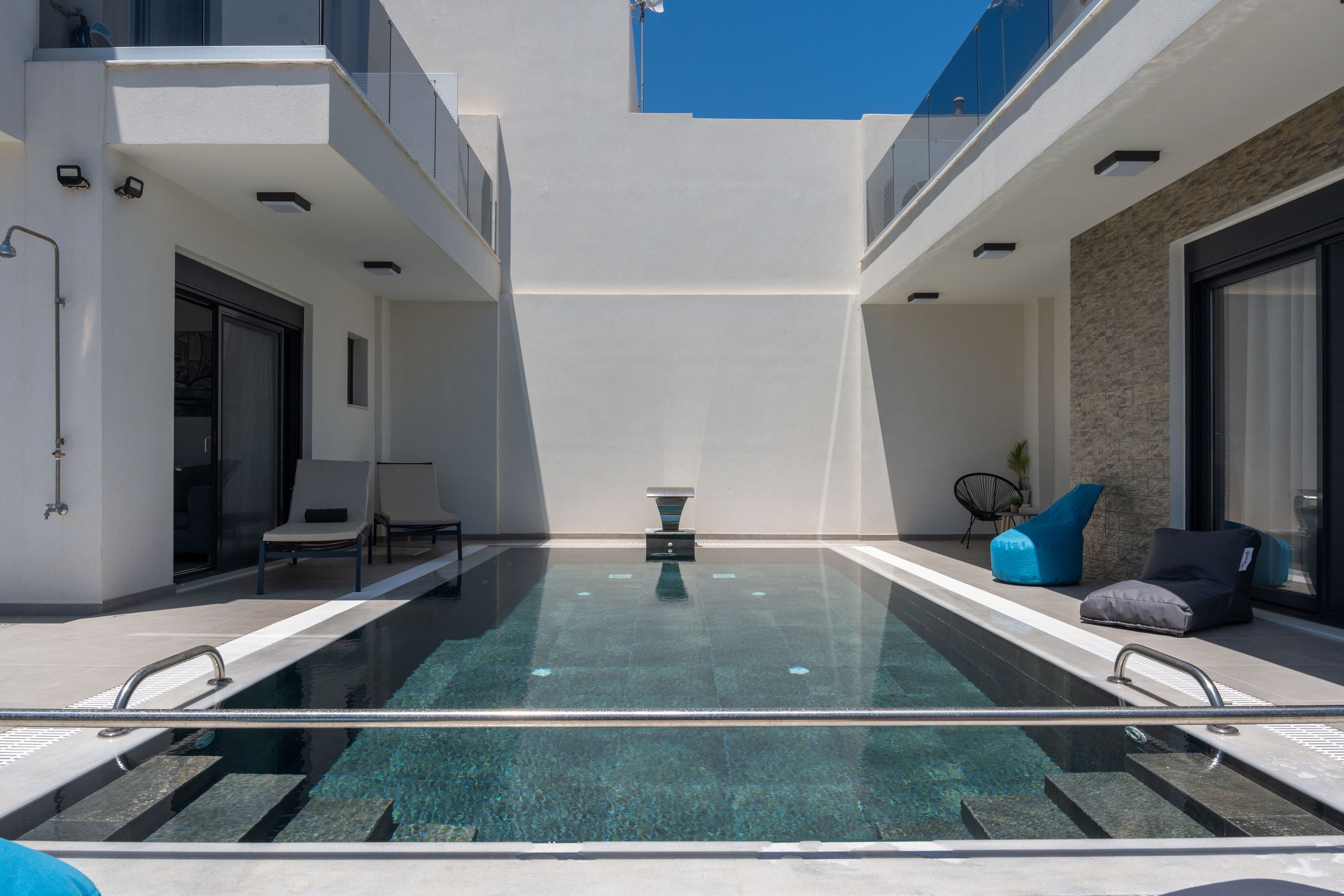 Property Image 2 - Elegant Villa with Shared Pool in Crete