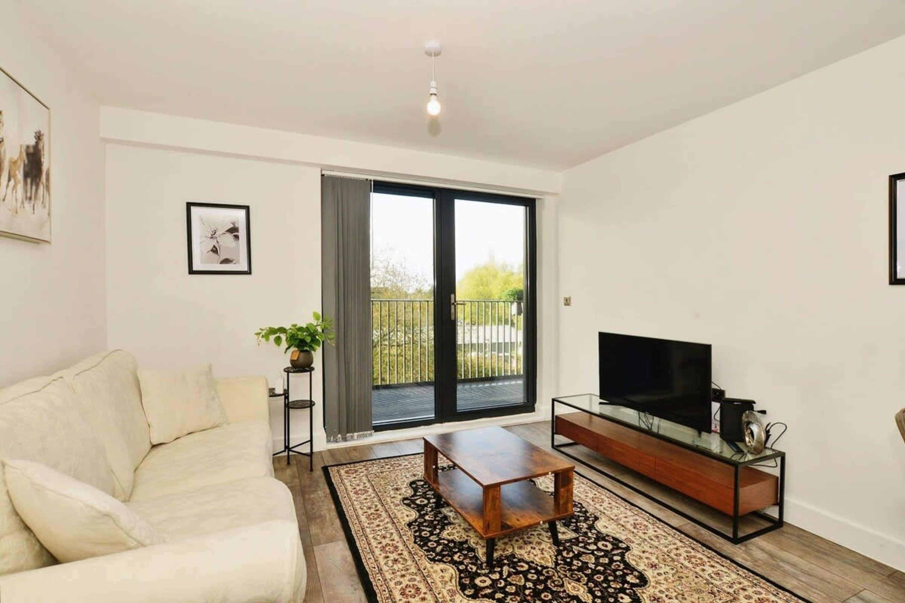 Property Image 2 - Sleek 2 Bedroom Apartment - Sofa-Bed - Ashford