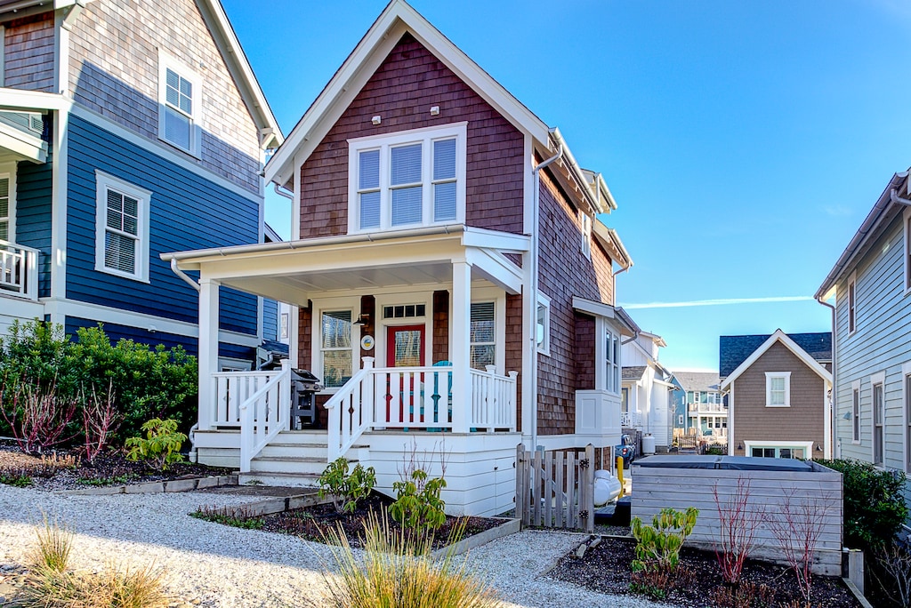 Dune Our Thing with private hot tub