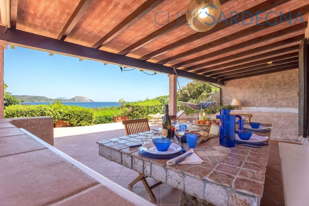 Property Image 1 - Villa Corallo with beach below and wonderful views