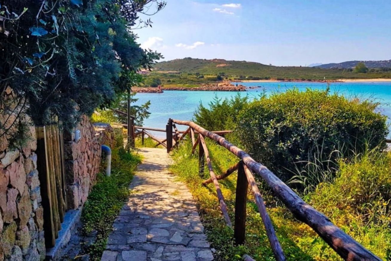 Property Image 2 - Villa Corallo with beach below and wonderful views