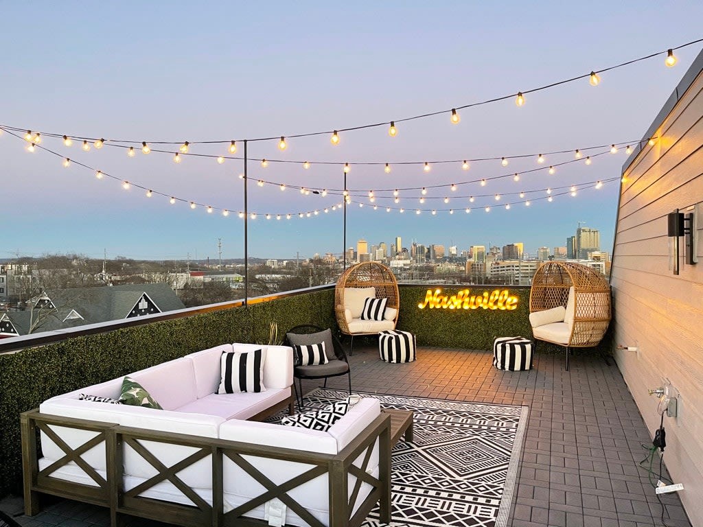 Gorgeous rooftop views of the downtown Nashville Music City skyline