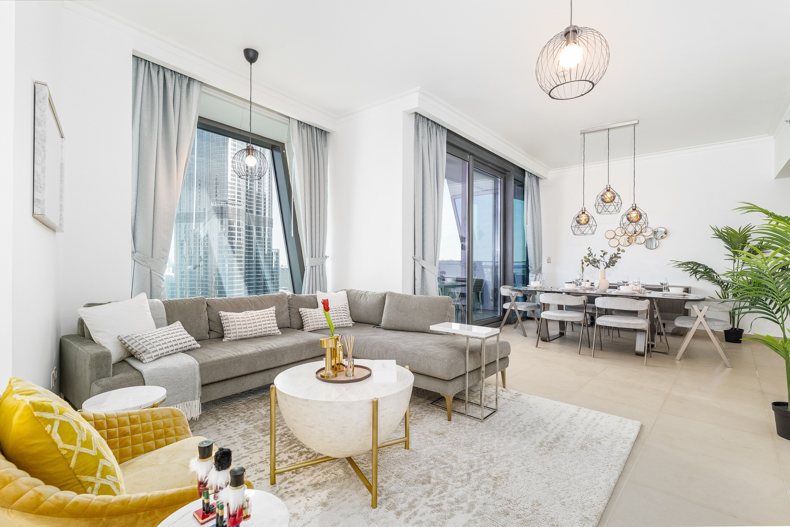 Property Image 2 - Gorgeous 2BR Apartment in Burj Vista Tower 1, Downtown Dubai