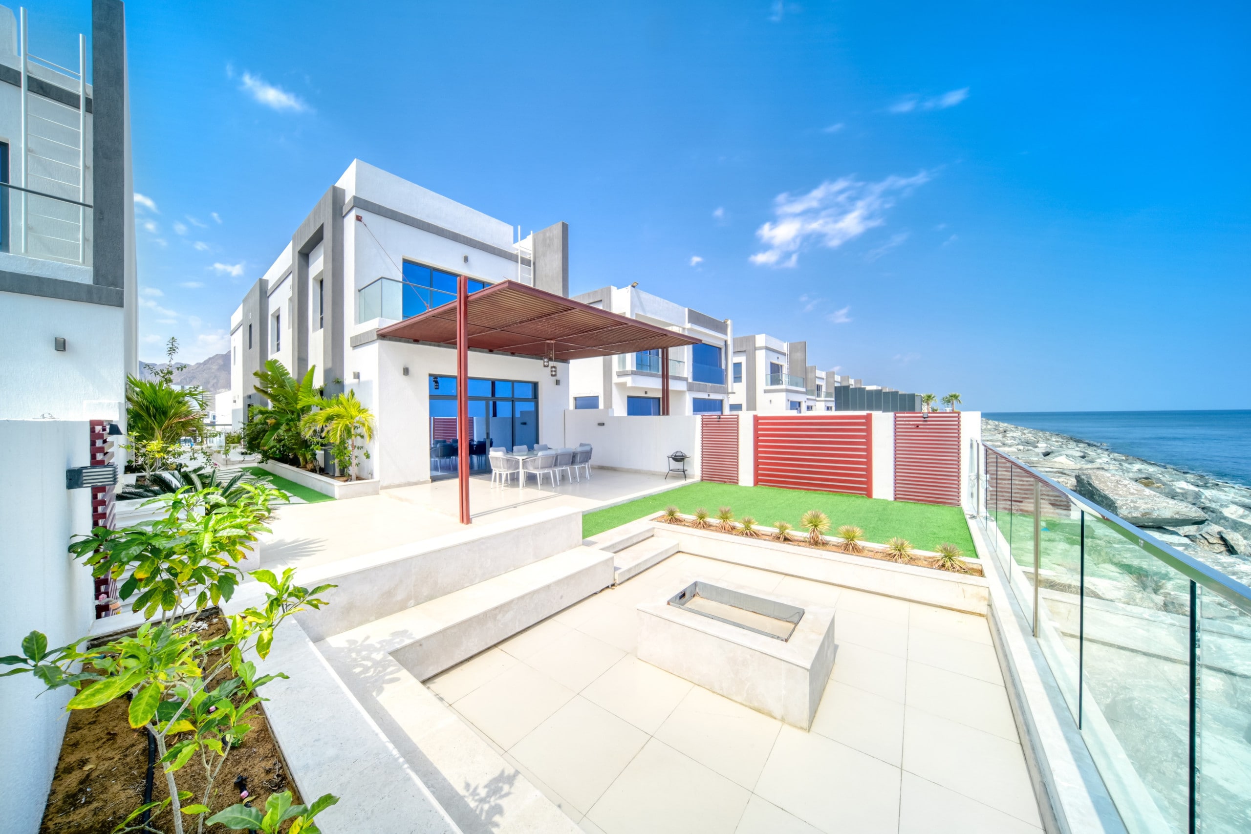 Property Image 1 - Lavish 4BR Villa with 2 Assistant Rooms, Al Dana Island, Fujairah