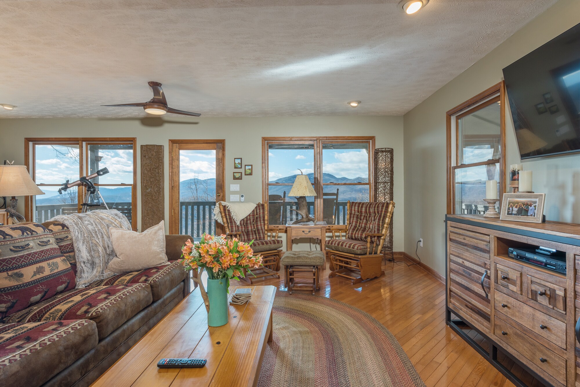 Unobstructed mountain views from the living room