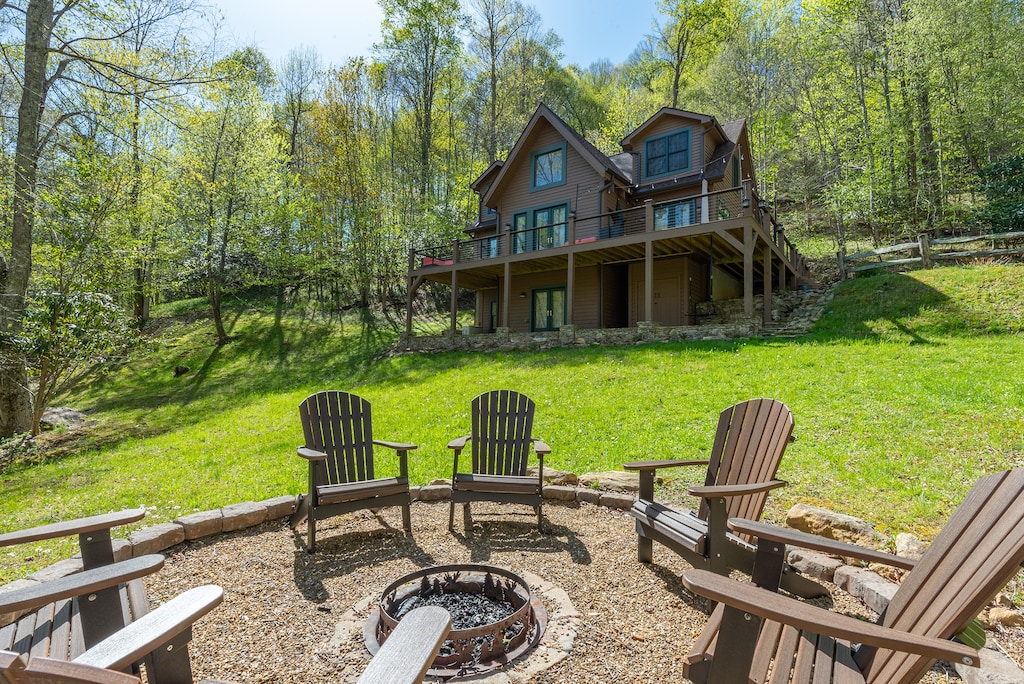 Welcome to Hadleigh House—a cozy log cabin tucked within the private Preserve at Wolf Laurel community 30 miles from AVL!
