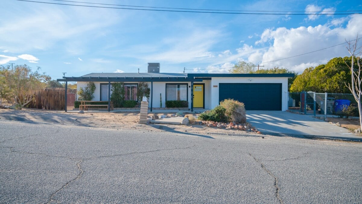 Property Image 2 - Joshua Tree Oasis Private Pool, Fire Pit & Hot Tub