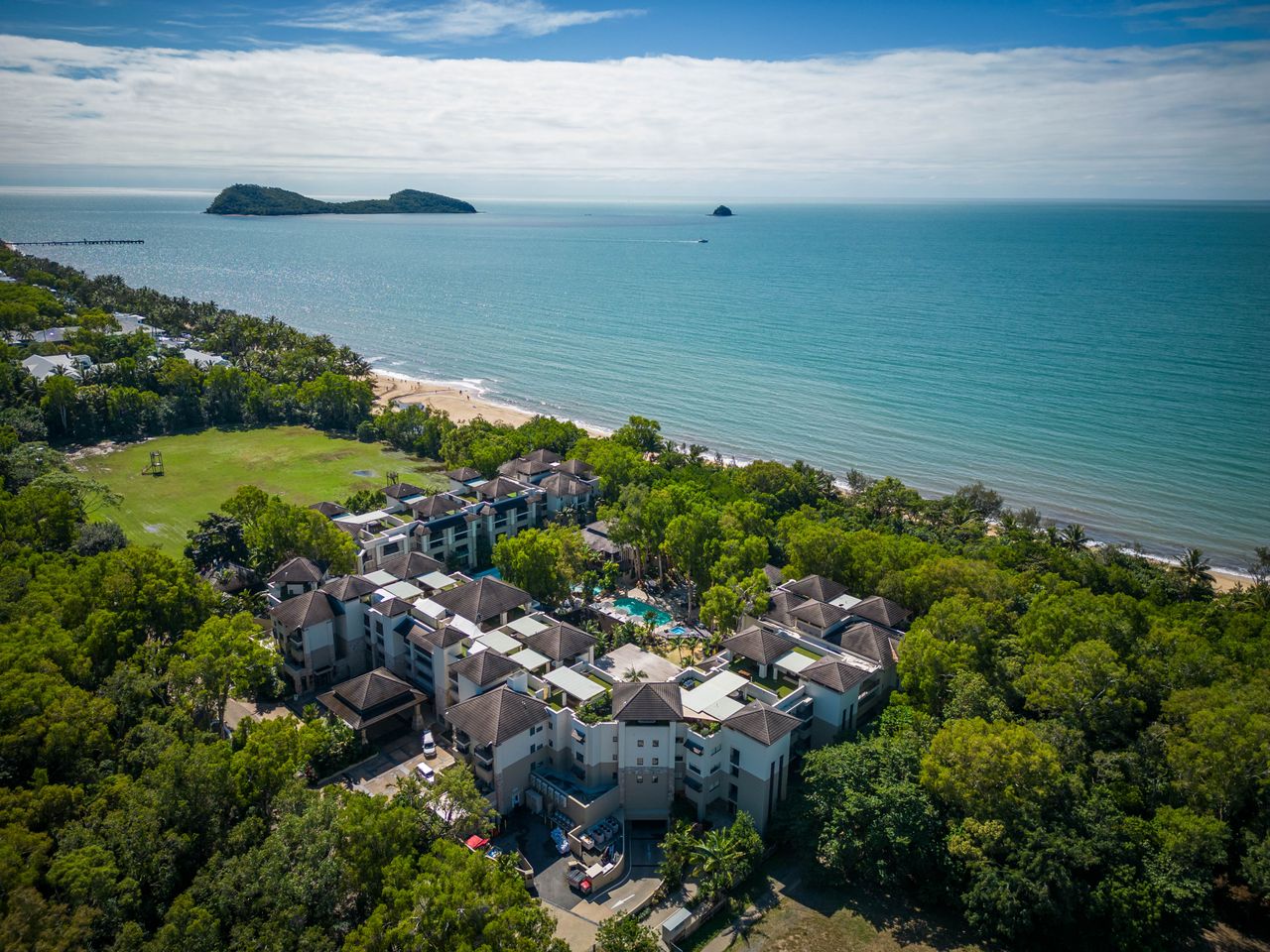 Property Image 1 - 417 Sea Temple Resort Penthouse Suite Palm Cove