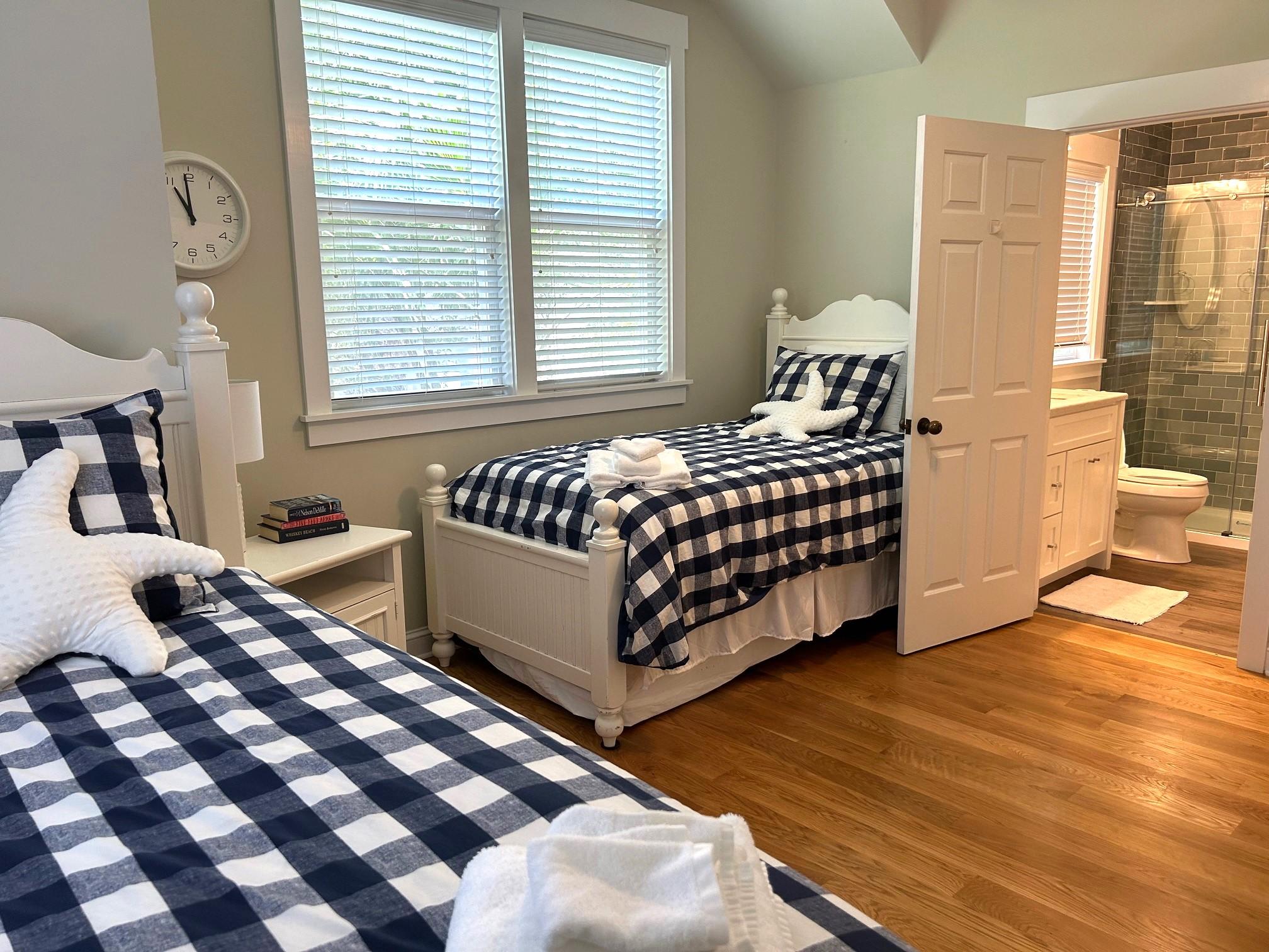 Downstairs Guest Bedroom Downstairs Guest Bedroom